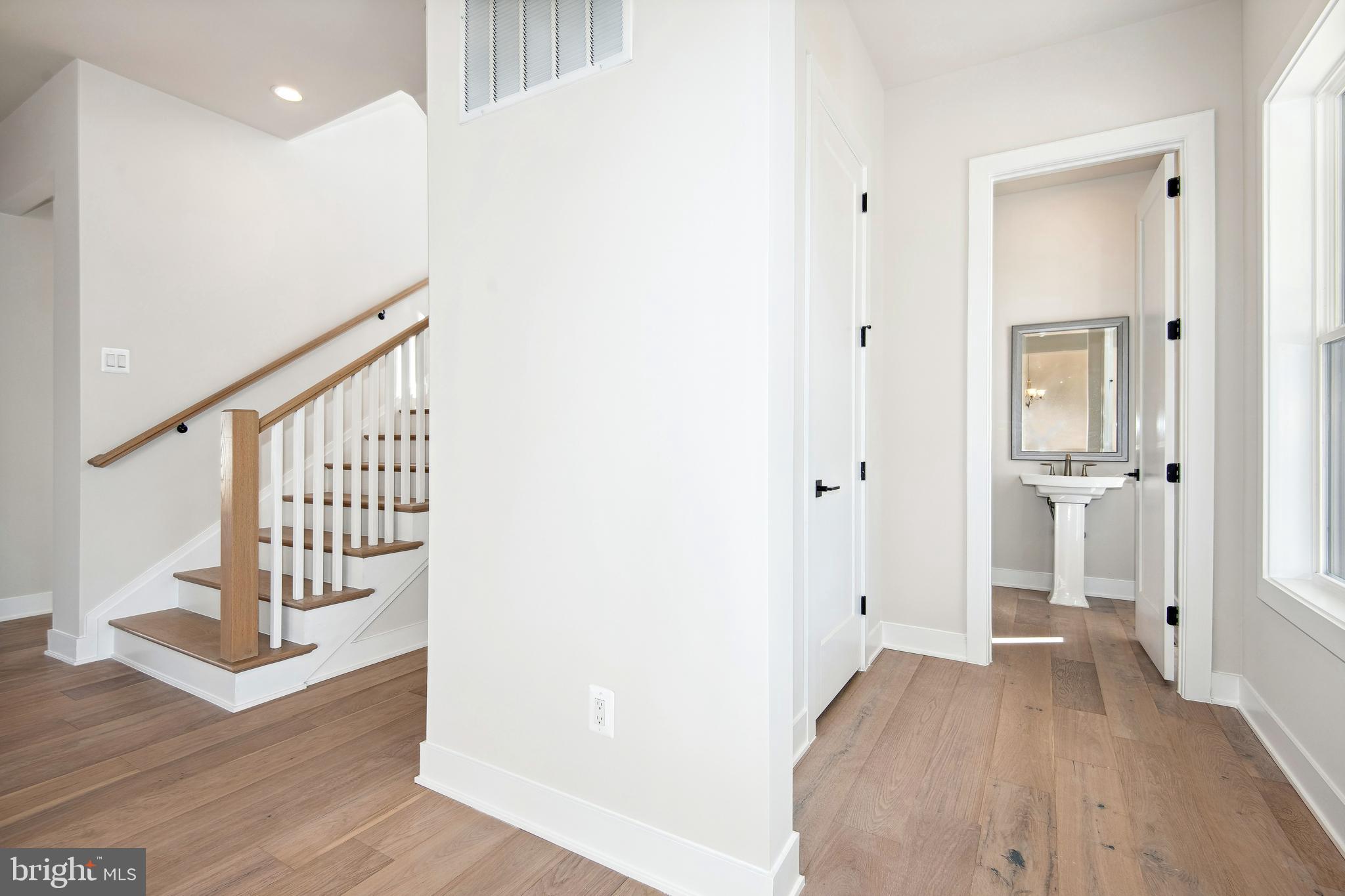 LENAH MILL - THE EXECUTIVES - Residential