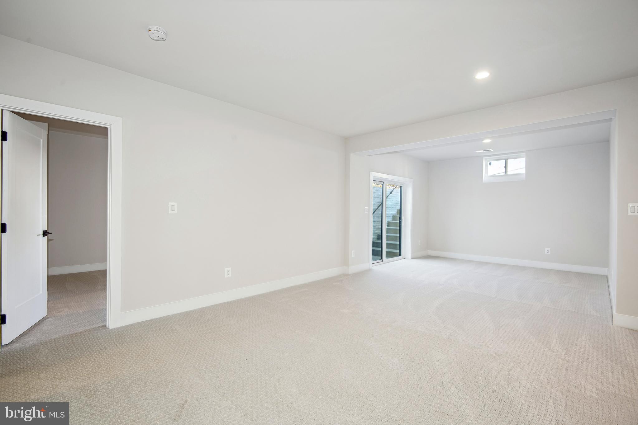 LENAH MILL - THE EXECUTIVES - Residential