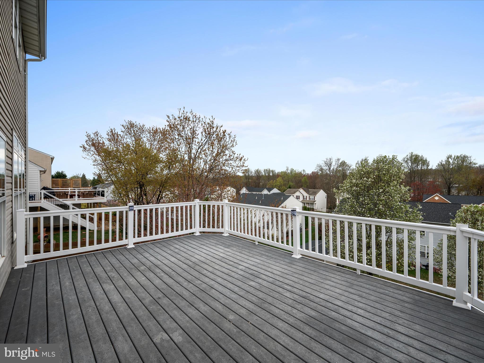 ENGLAND RUN - Residential