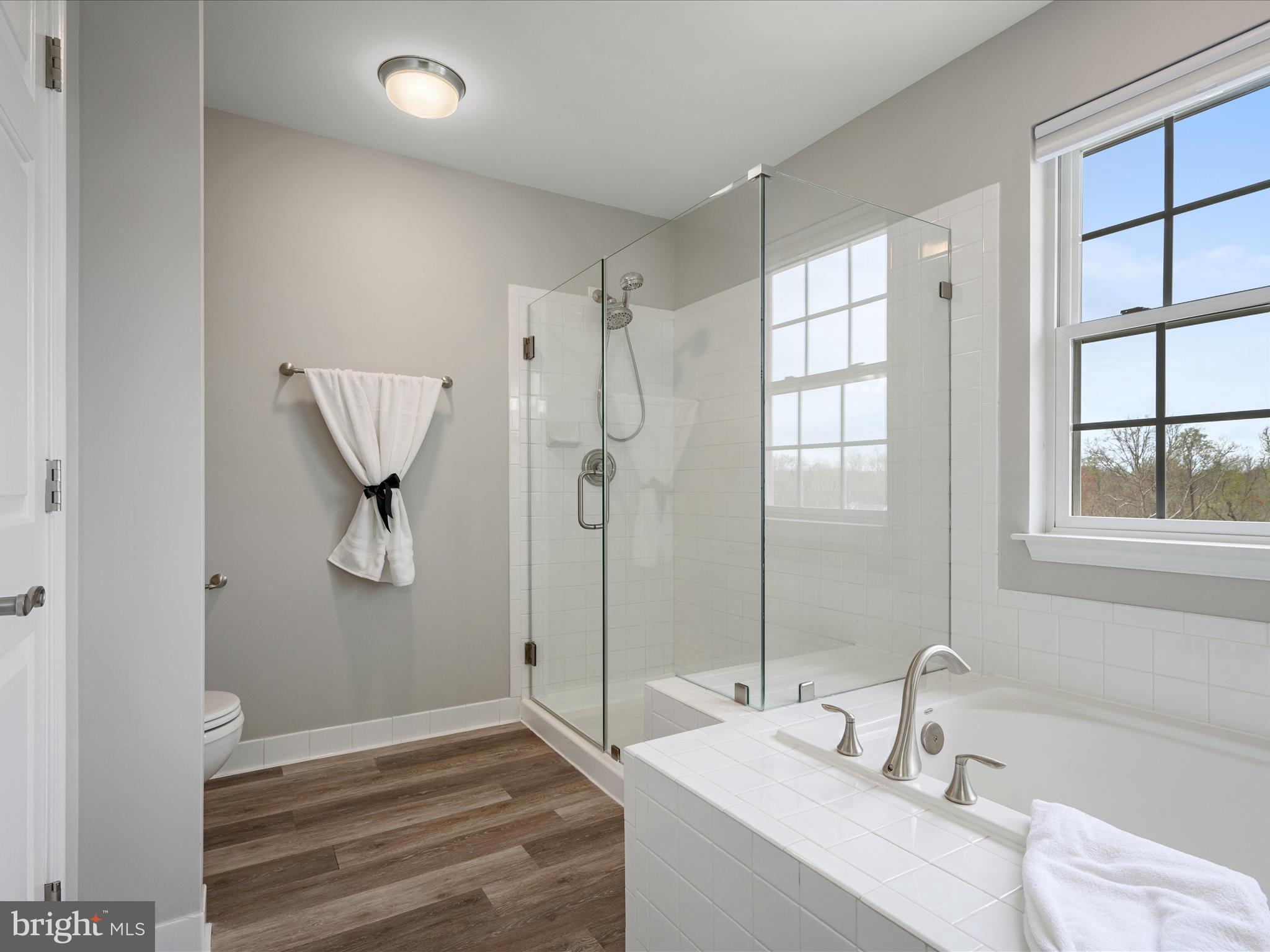 ENGLAND RUN - Residential