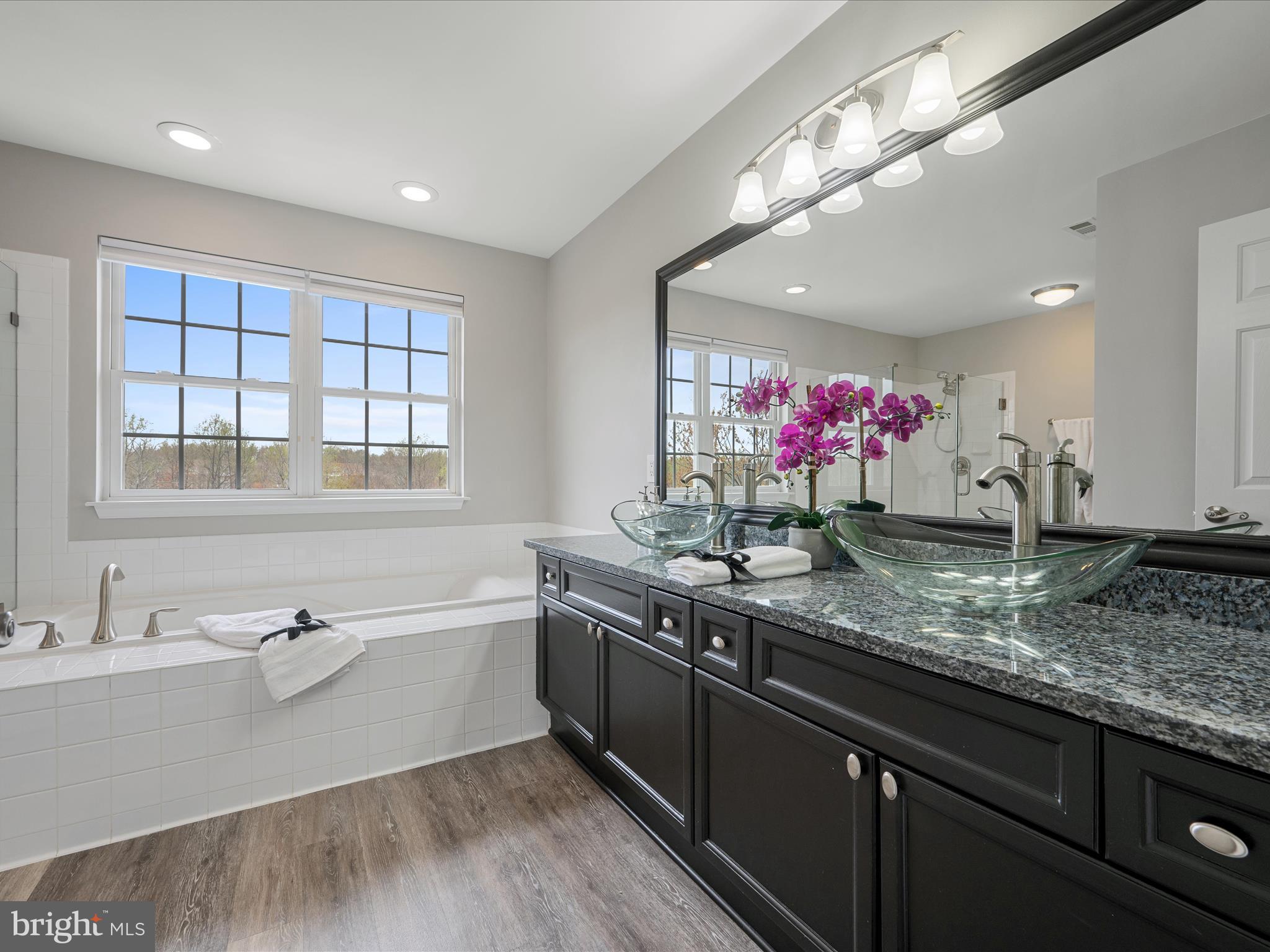 ENGLAND RUN - Residential