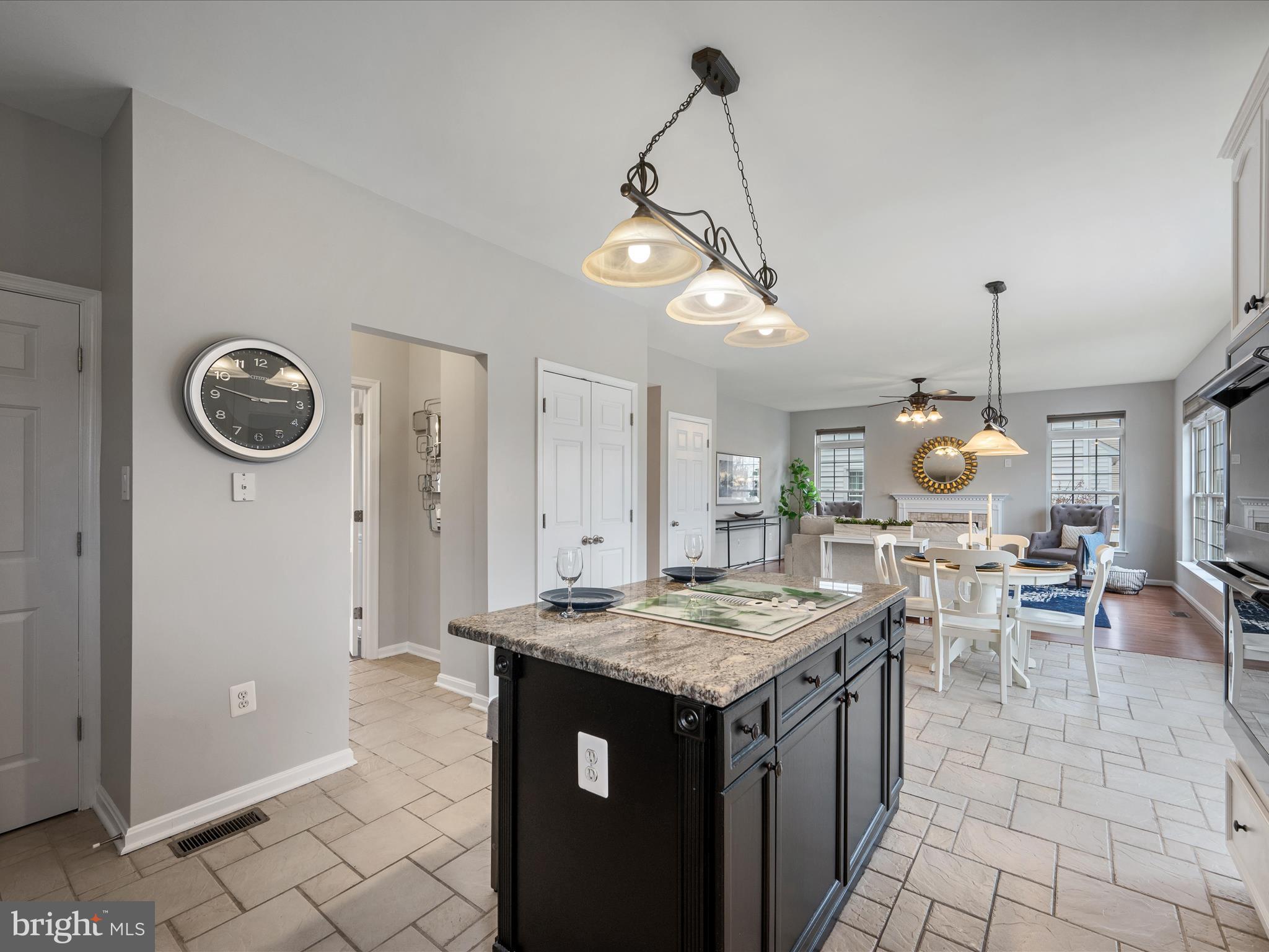 ENGLAND RUN - Residential