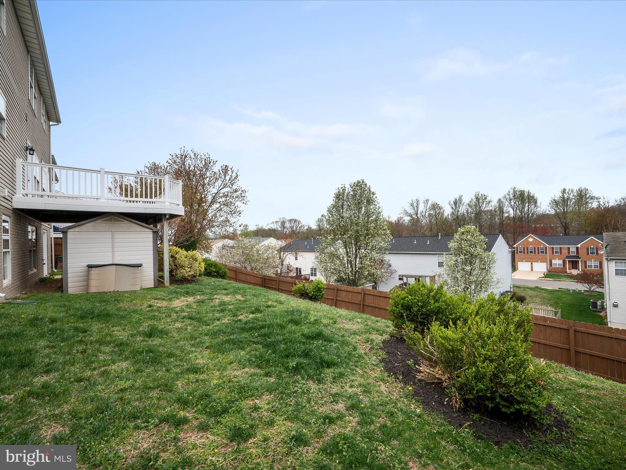 ENGLAND RUN - Residential