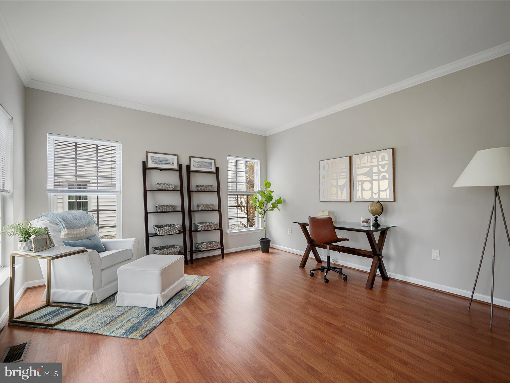 ENGLAND RUN - Residential