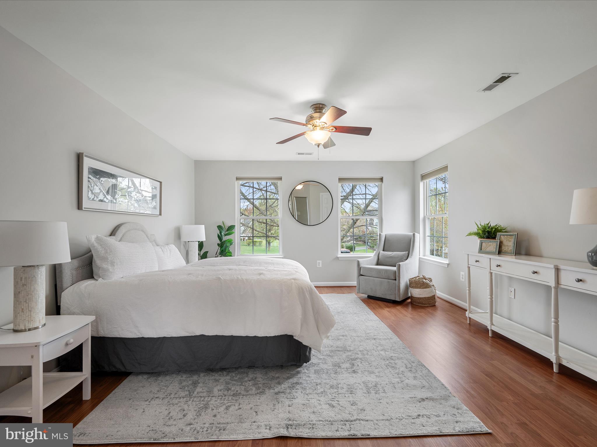 ENGLAND RUN - Residential