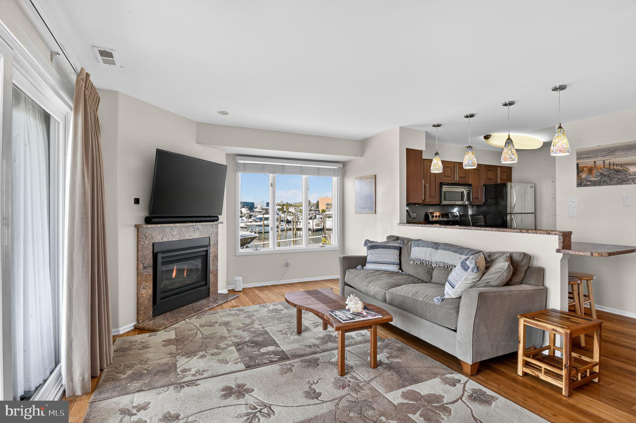 1401 HARBOUR COVE S