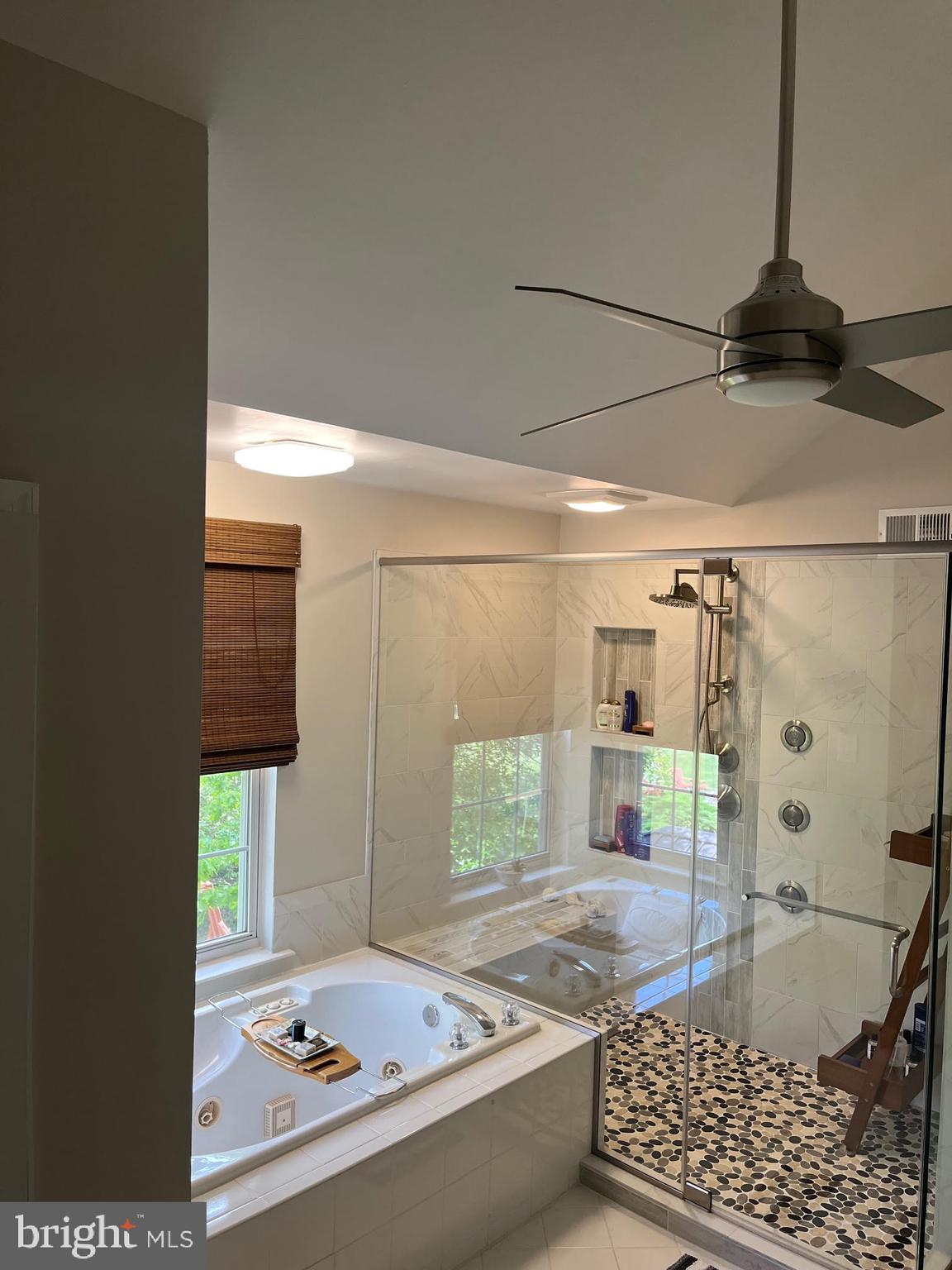 HIDDEN CREEK - Residential