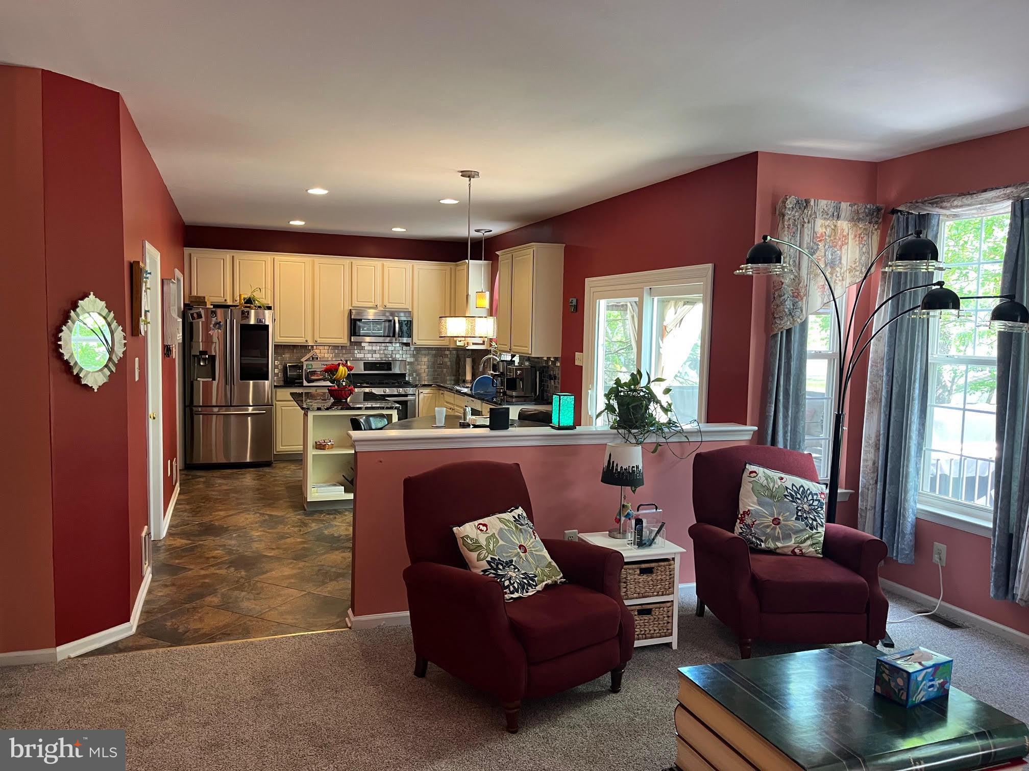 HIDDEN CREEK - Residential