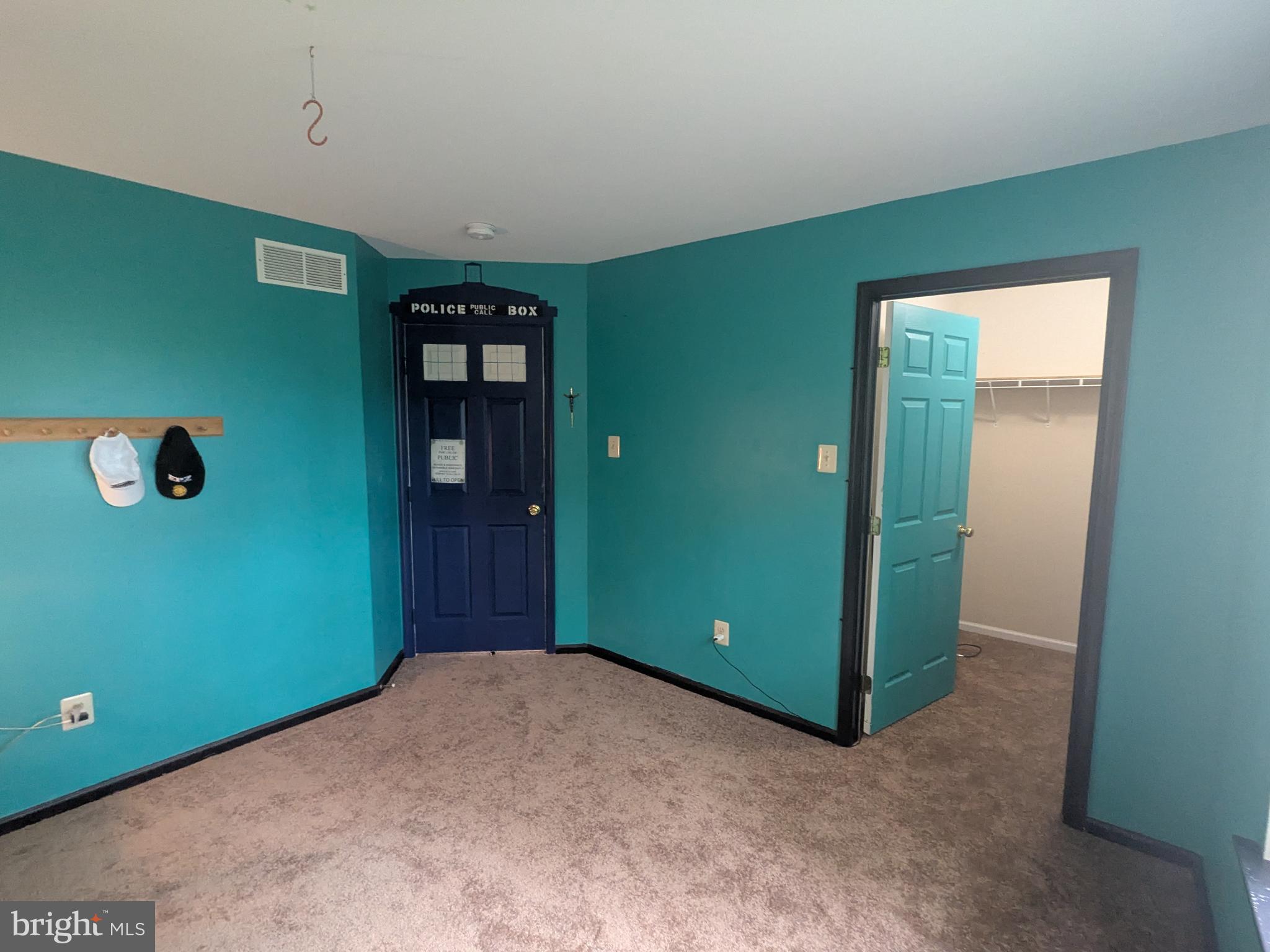 HIDDEN CREEK - Residential