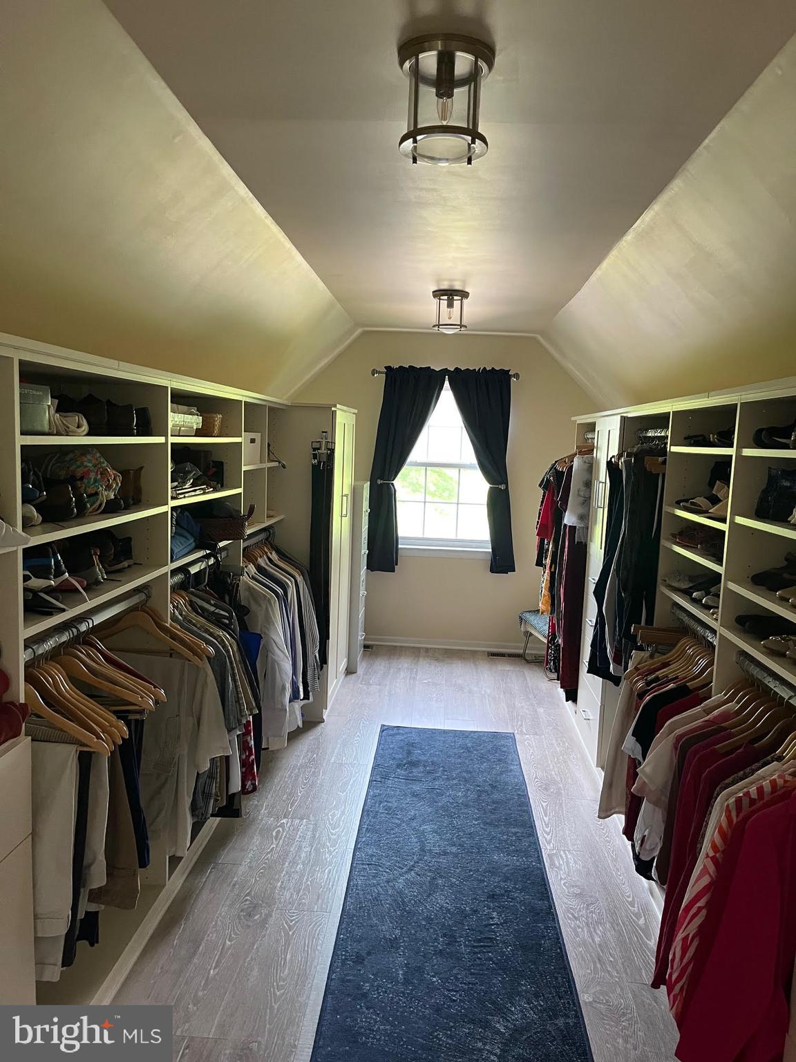 HIDDEN CREEK - Residential