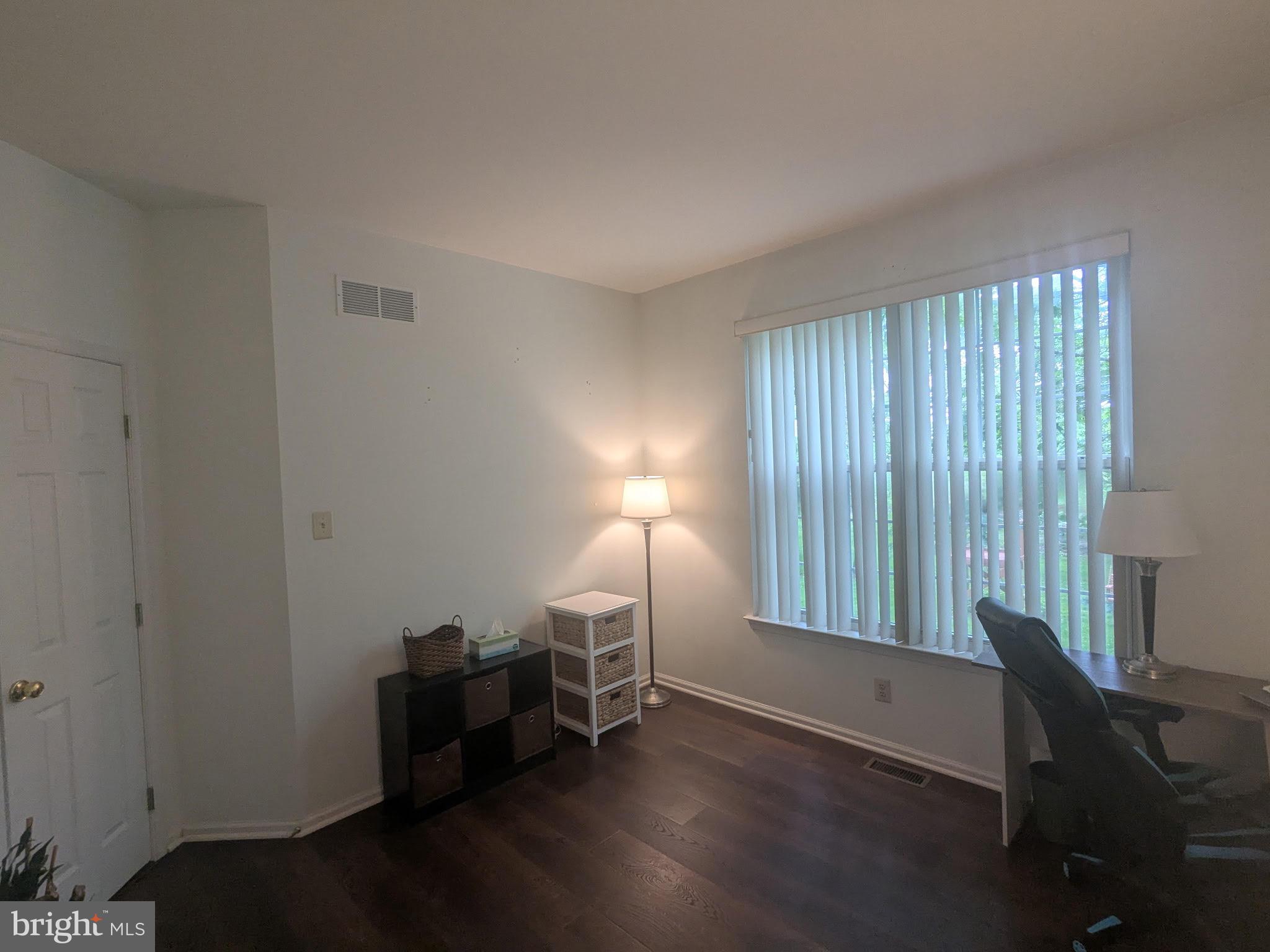 HIDDEN CREEK - Residential