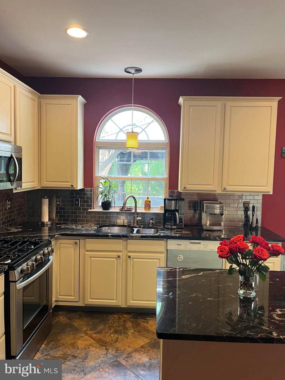 HIDDEN CREEK - Residential