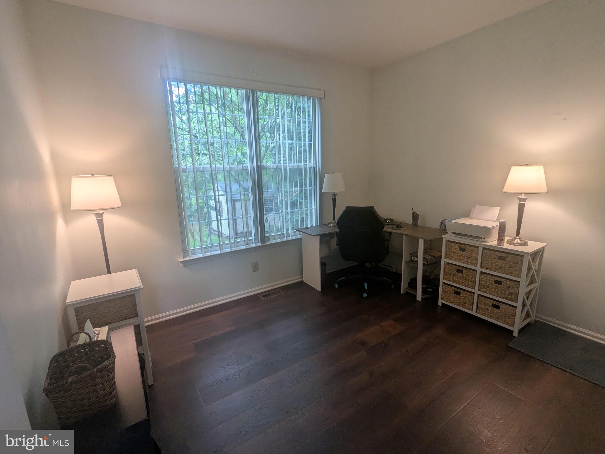 HIDDEN CREEK - Residential