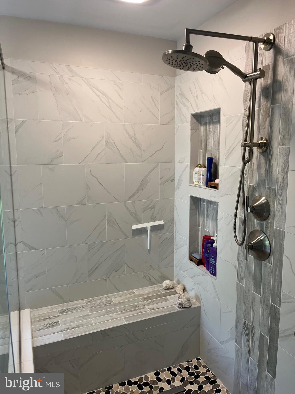 HIDDEN CREEK - Residential