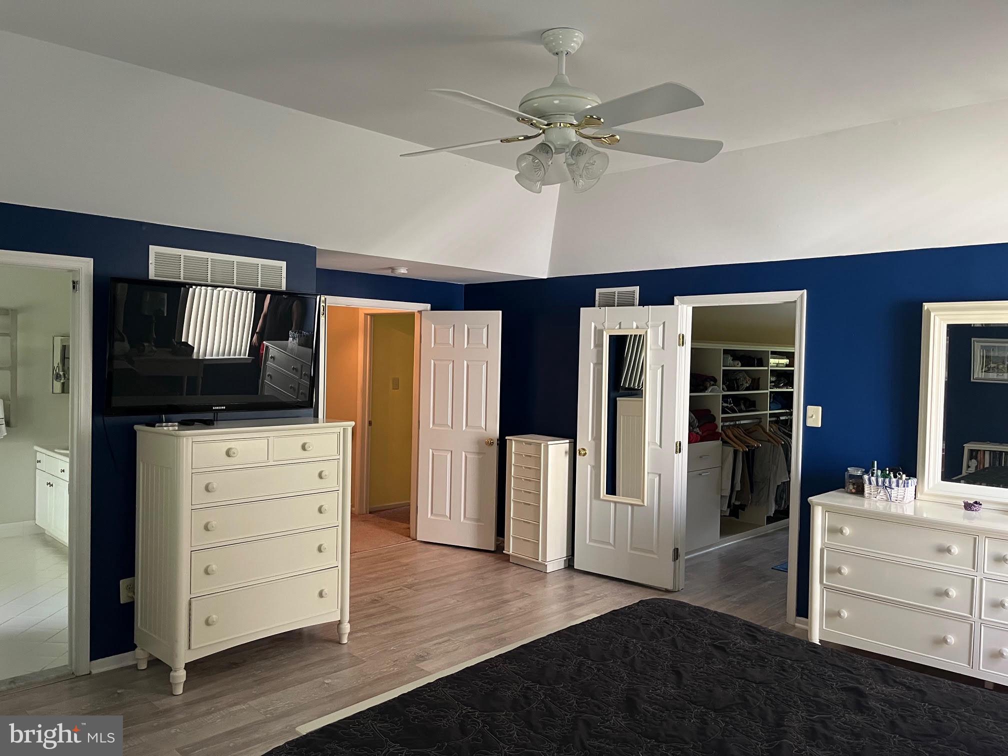 HIDDEN CREEK - Residential