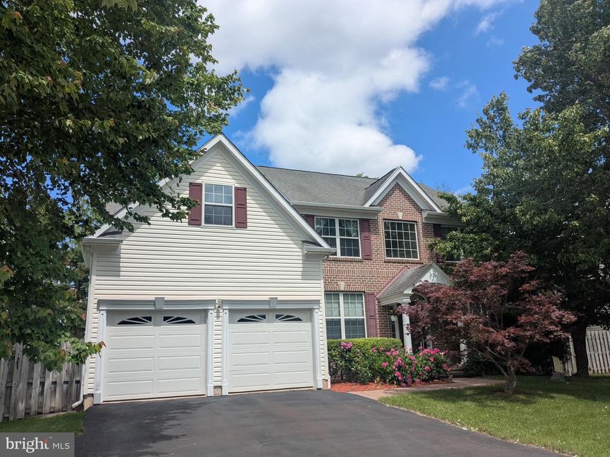 Welcome to this lovely home 2 Story Colonial, 4 Bedrooms, 2.5 baths, 2-car garage within Hidden Creek, in the Souderton Area School District. Entering the home is a two-story foyer with hardwood flooring and a balcony overlooking the staircase. New flooring throughout most of house. A generous sized bonus room (possible office) with double doors, Dining Room with chair rail and crown molding, 1st Floor Family room with gas Fireplace, Living Room, 1st floor 9' ceilings, Large eat in kitchen with LVT flooring and Granite countertops with nice backsplash, island and storage underneath, stainless-steel Wi-Fi Smart Refrigerator, Miele dishwasher (very quiet) gas stove and microwave. The kitchen has plentiful cabinet storage with spacious pantry. Glass sliding doors in the kitchen overlooking beautifully landscaped private back yard with deck with Aluminum Hardtop Gazebo. The Property backs township property and faces a front view of open space with 50 plus acres including walking trail that leads to a local park and surrounding developments. The storage shed, swings and metal firepit are included in the sale. There is a laundry room with a wash sink, the 2-car garage has ample storage. Full basement with freshly painted floors, Natural Gas Heating with central A/C, Spacious Master bedroom with tray ceiling and a California Closets custom-built organizer. A private master bath with glass door walk-in custom spa shower with seating, relaxing whirlpool tub with view, double bowl. vanity, cathedral ceiling, ceiling fan. There is plenty of closet space in all the bedrooms. SELLER ARE PURCHASING HOME WARRANY FOR BUYERS AT SETTLEMENT
Easy access to I476, 45 minutes to Philadelphia, 50 minutes to PHL Airport. Great commuter location.