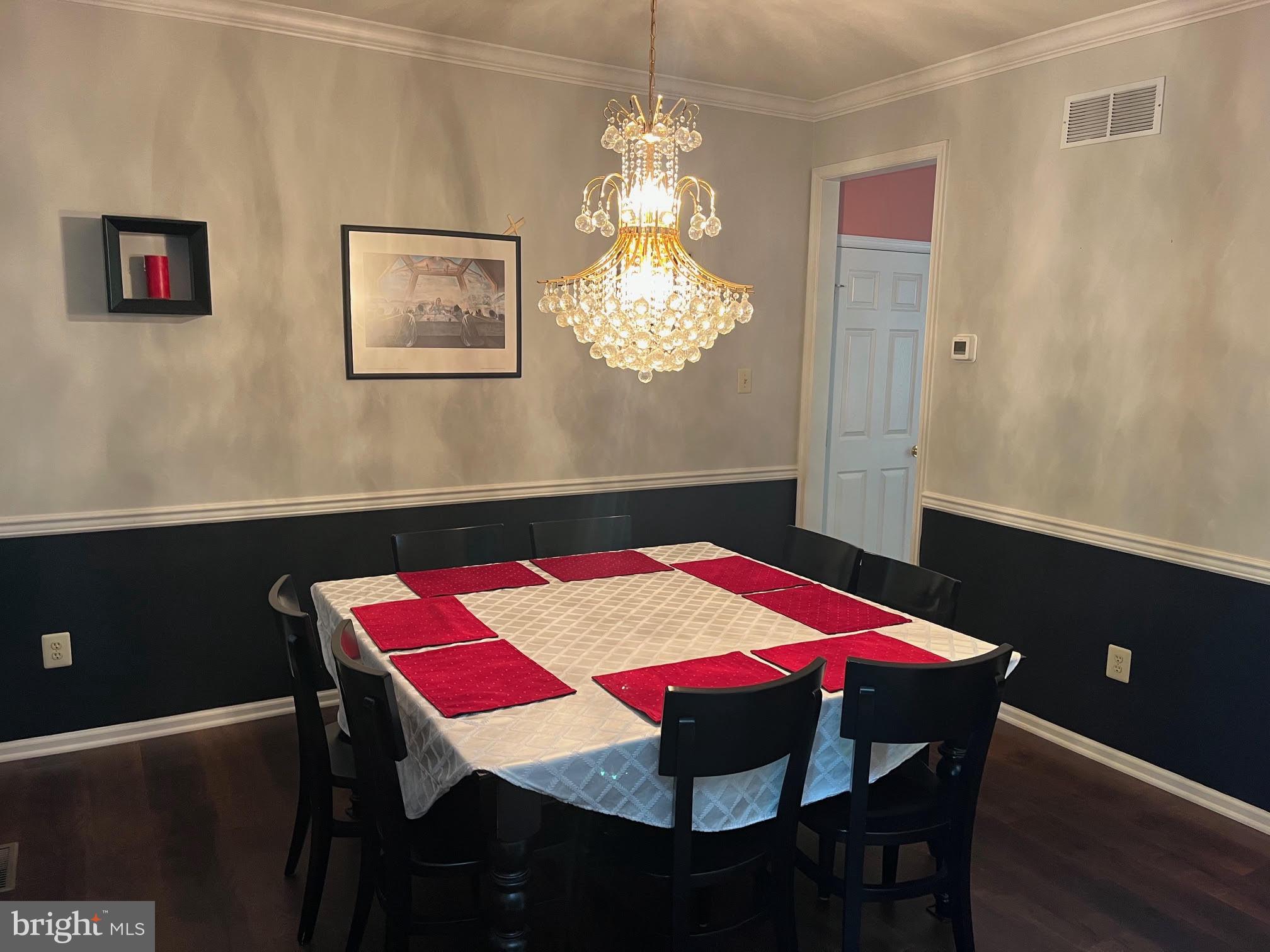 HIDDEN CREEK - Residential