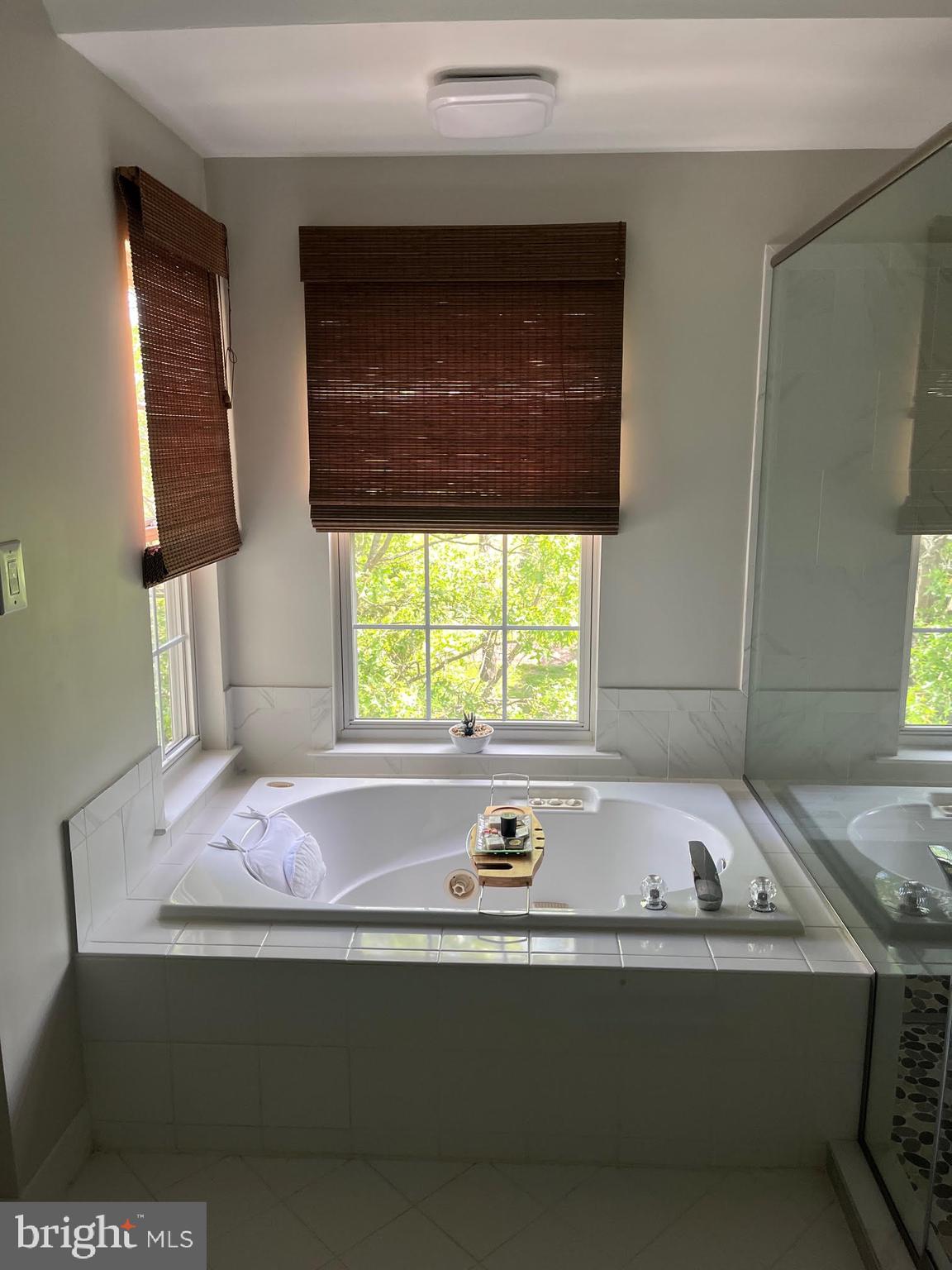 HIDDEN CREEK - Residential