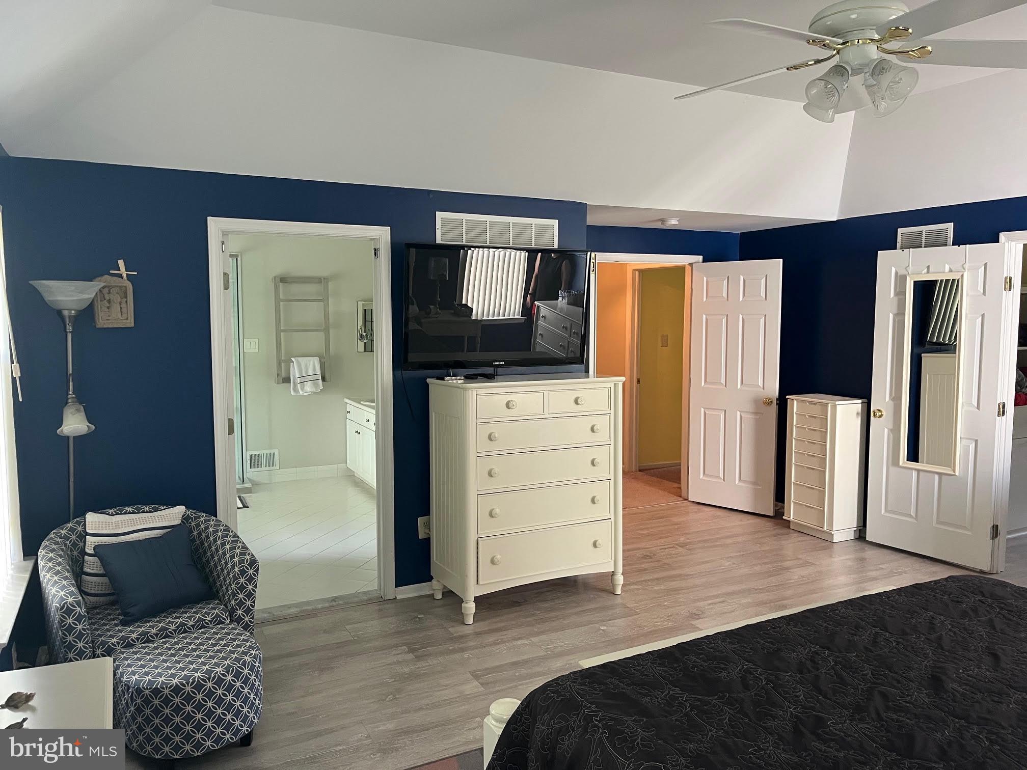 HIDDEN CREEK - Residential