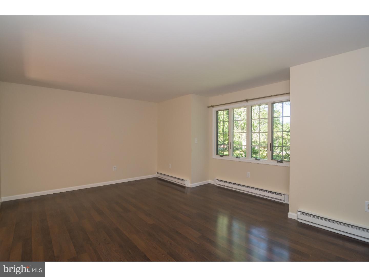 TROOP HILL - Residential