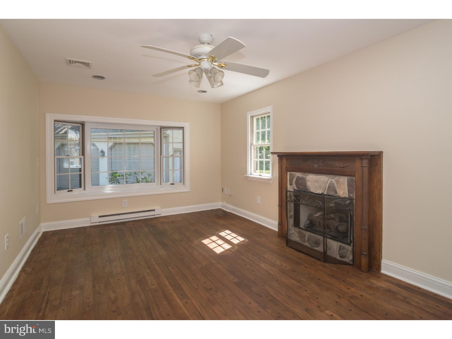 TROOP HILL - Residential