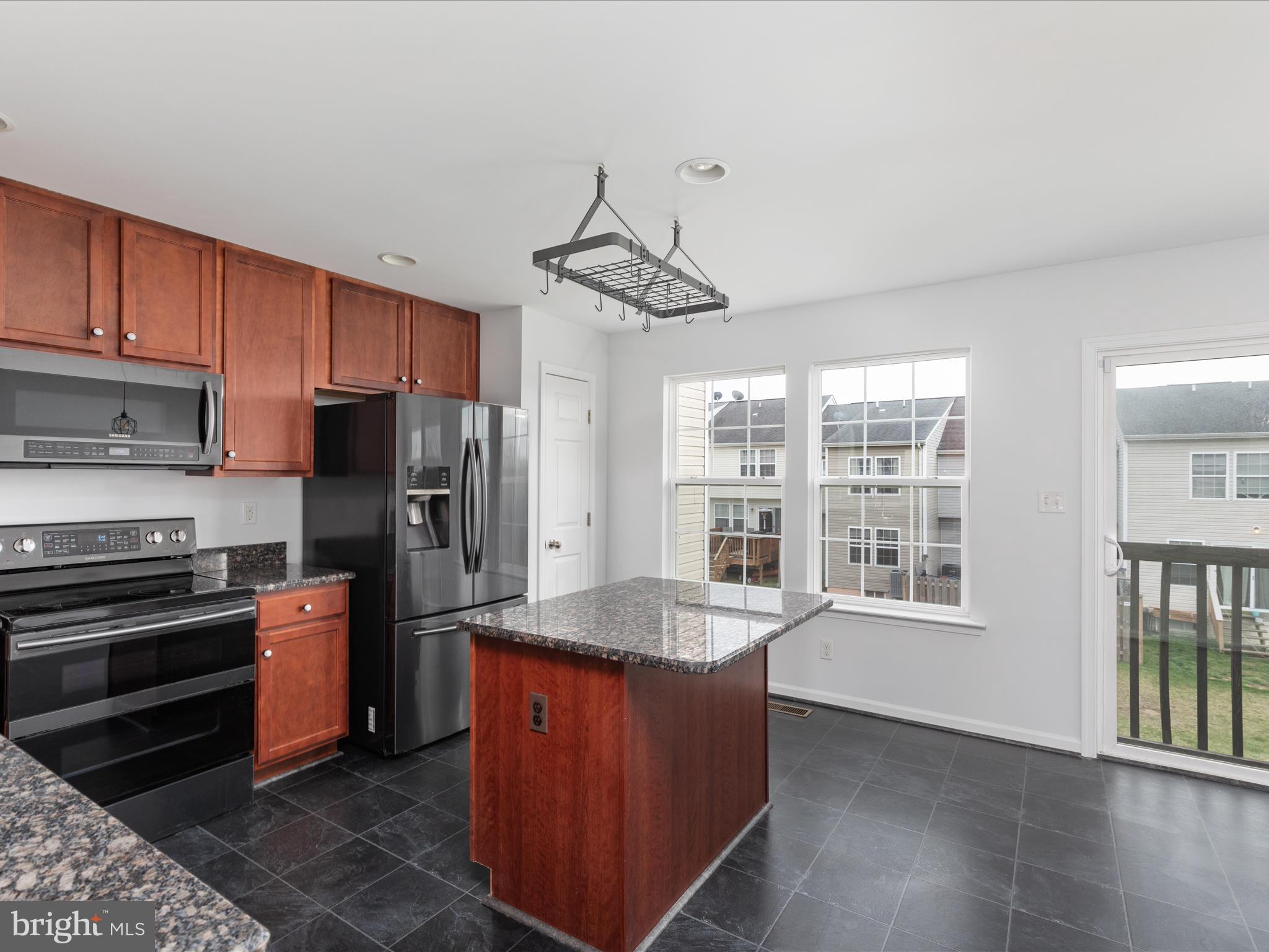 RIVERSIDE VILLAGES - Residential