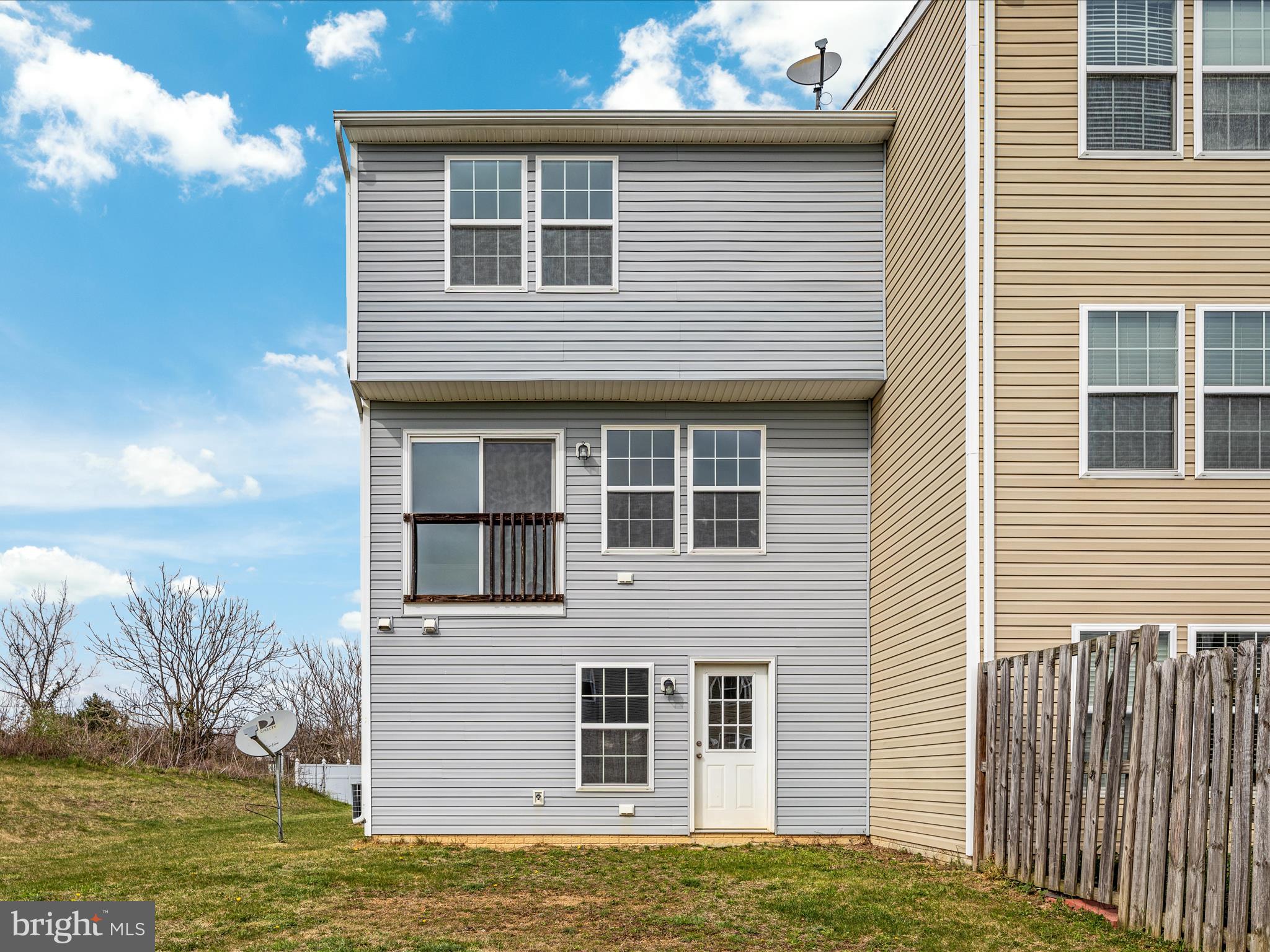 RIVERSIDE VILLAGES - Residential