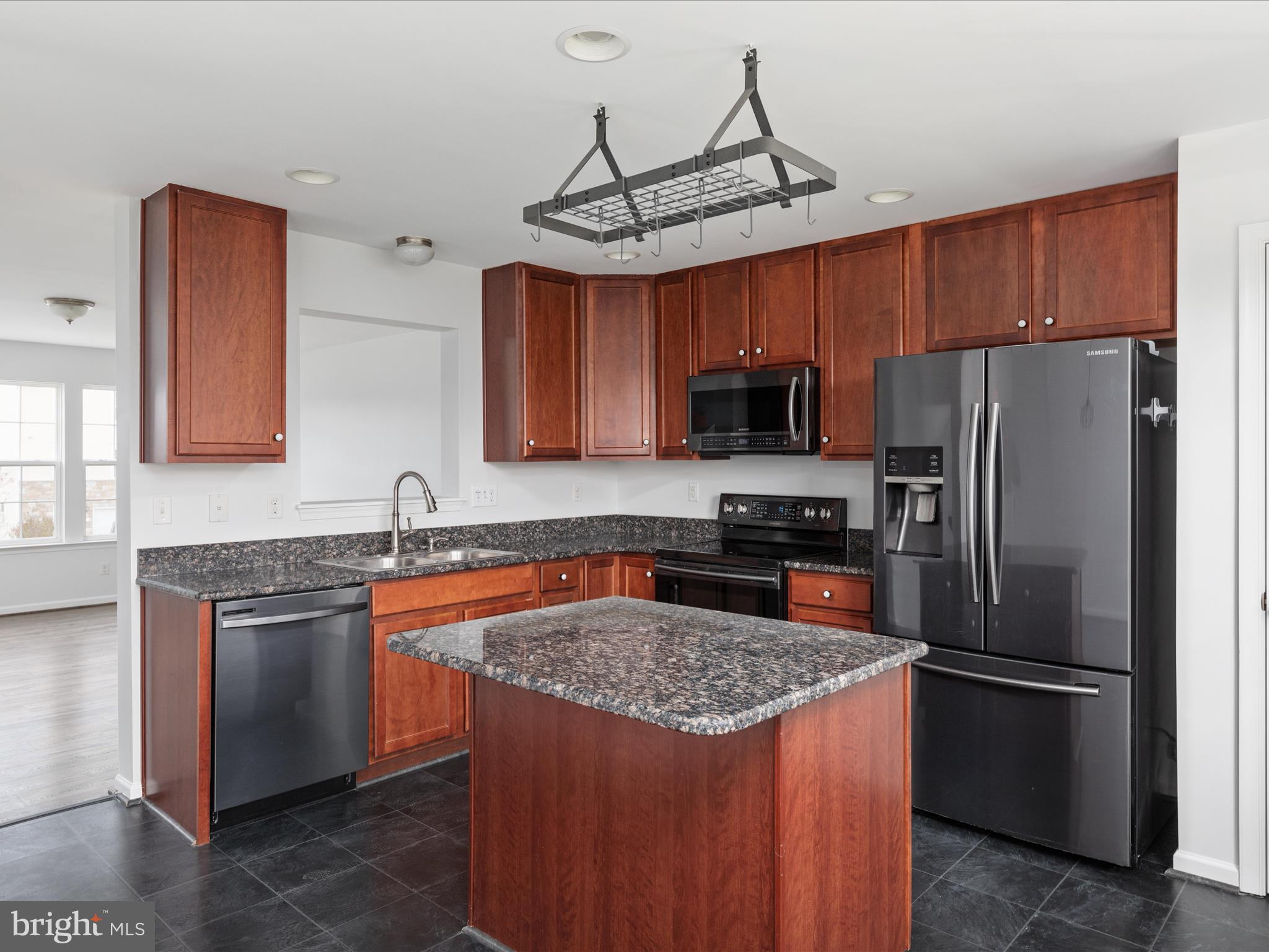 RIVERSIDE VILLAGES - Residential