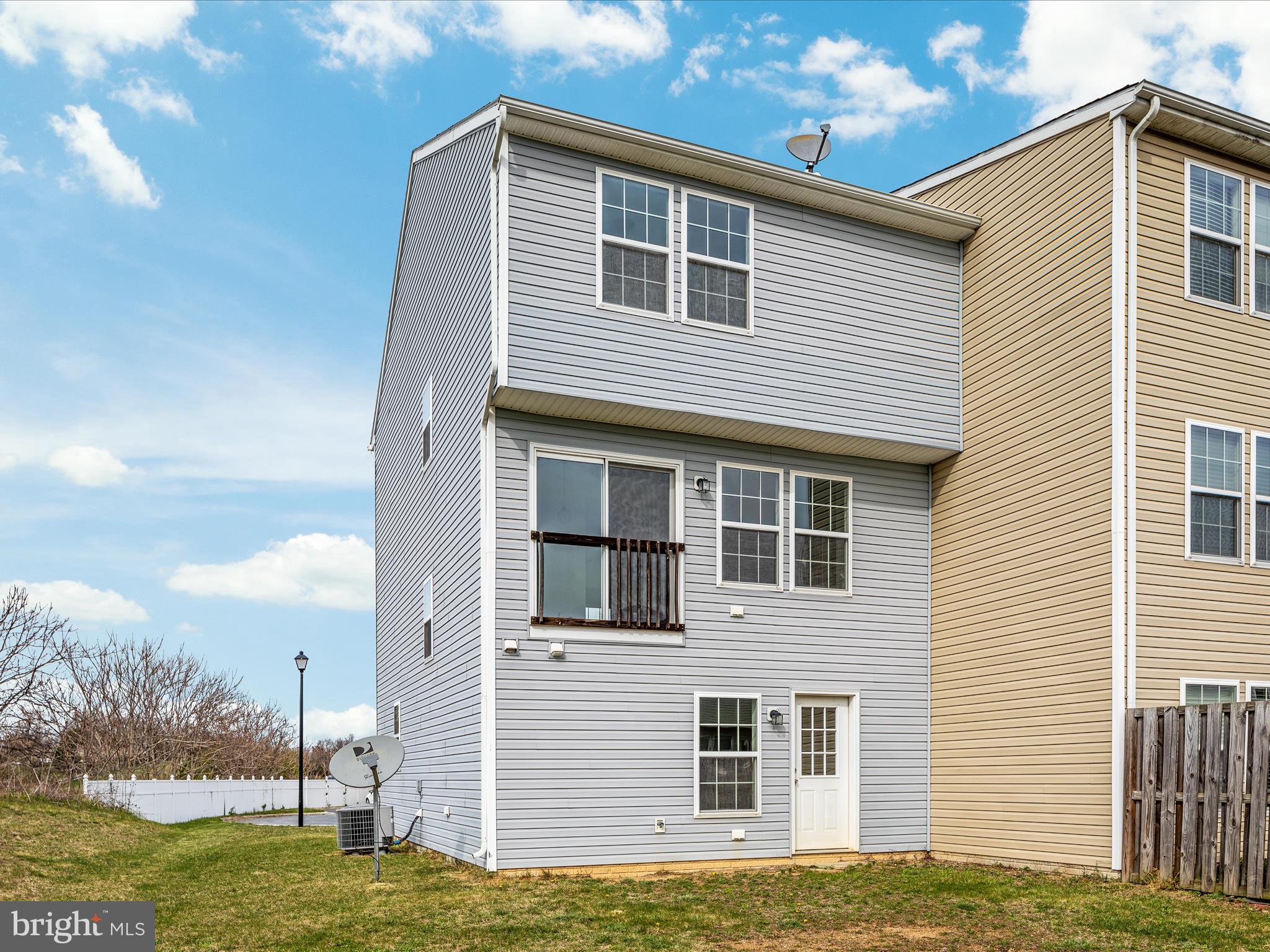 RIVERSIDE VILLAGES - Residential