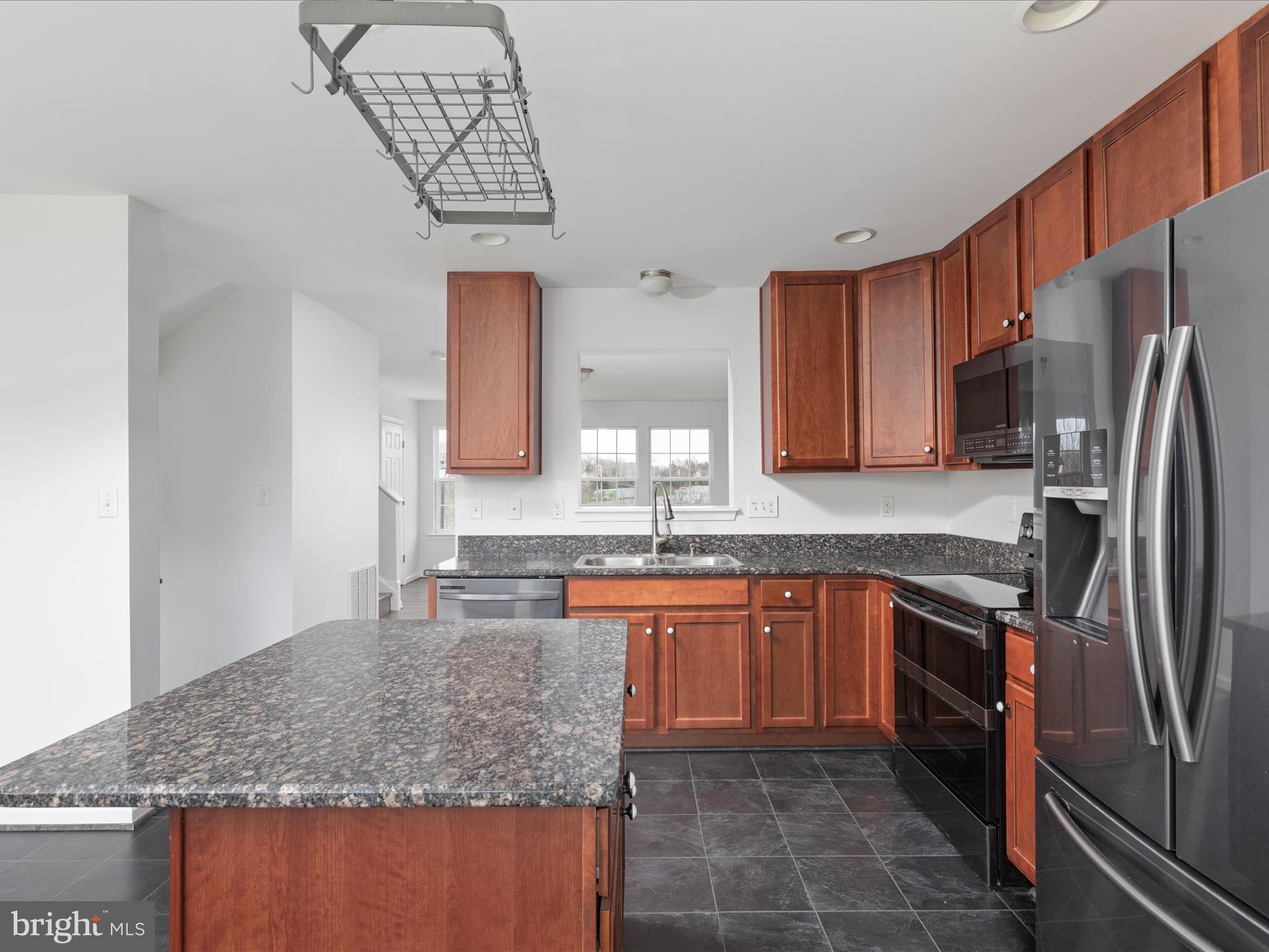 RIVERSIDE VILLAGES - Residential