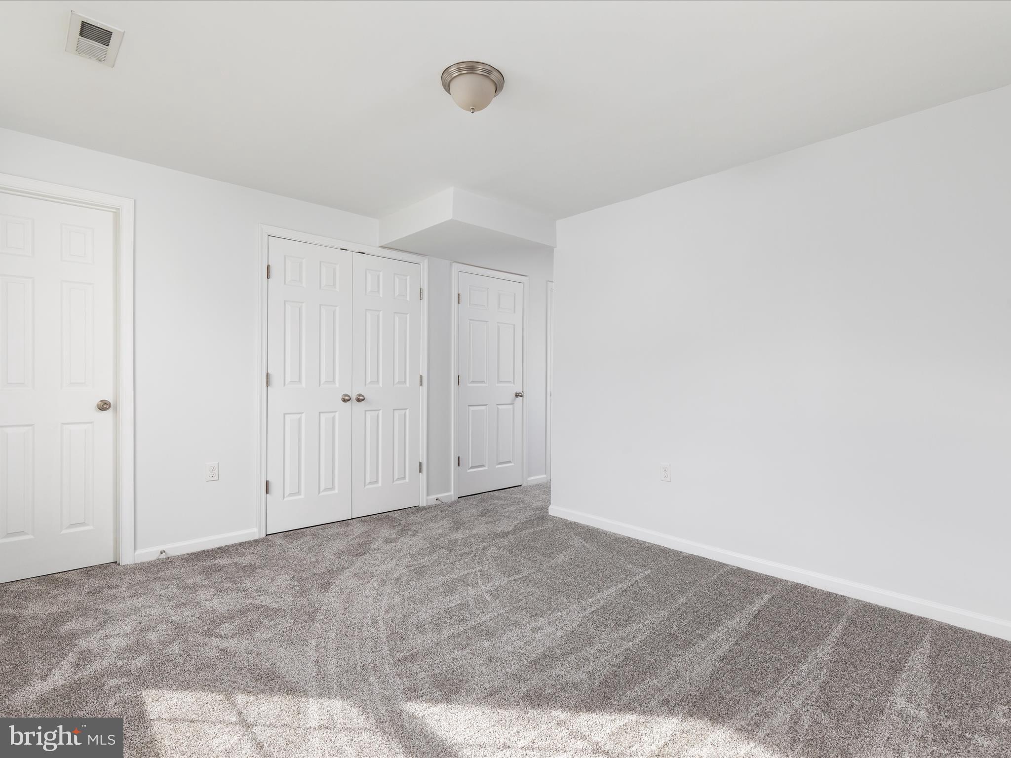 RIVERSIDE VILLAGES - Residential