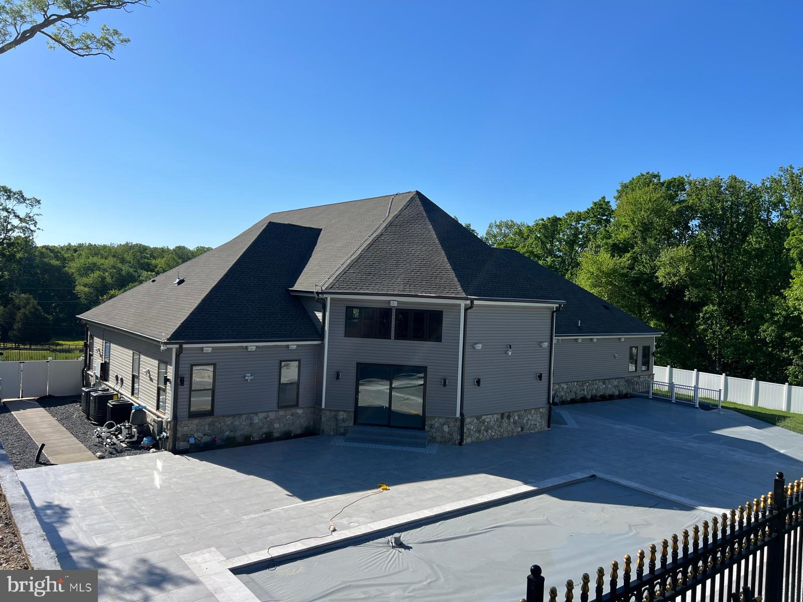 24035 NEW MOUNTAIN ROAD