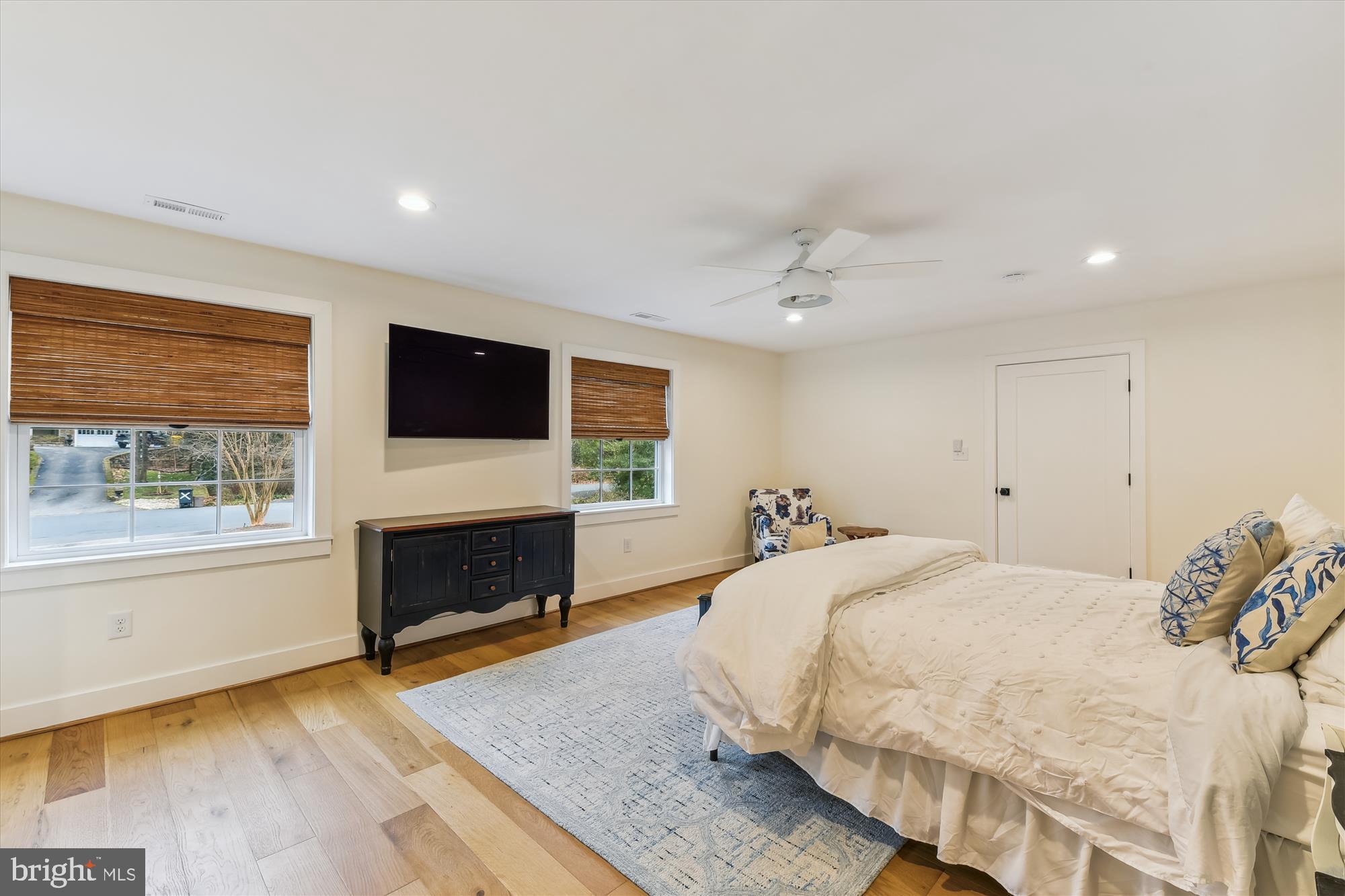 ROUND BAY - Residential