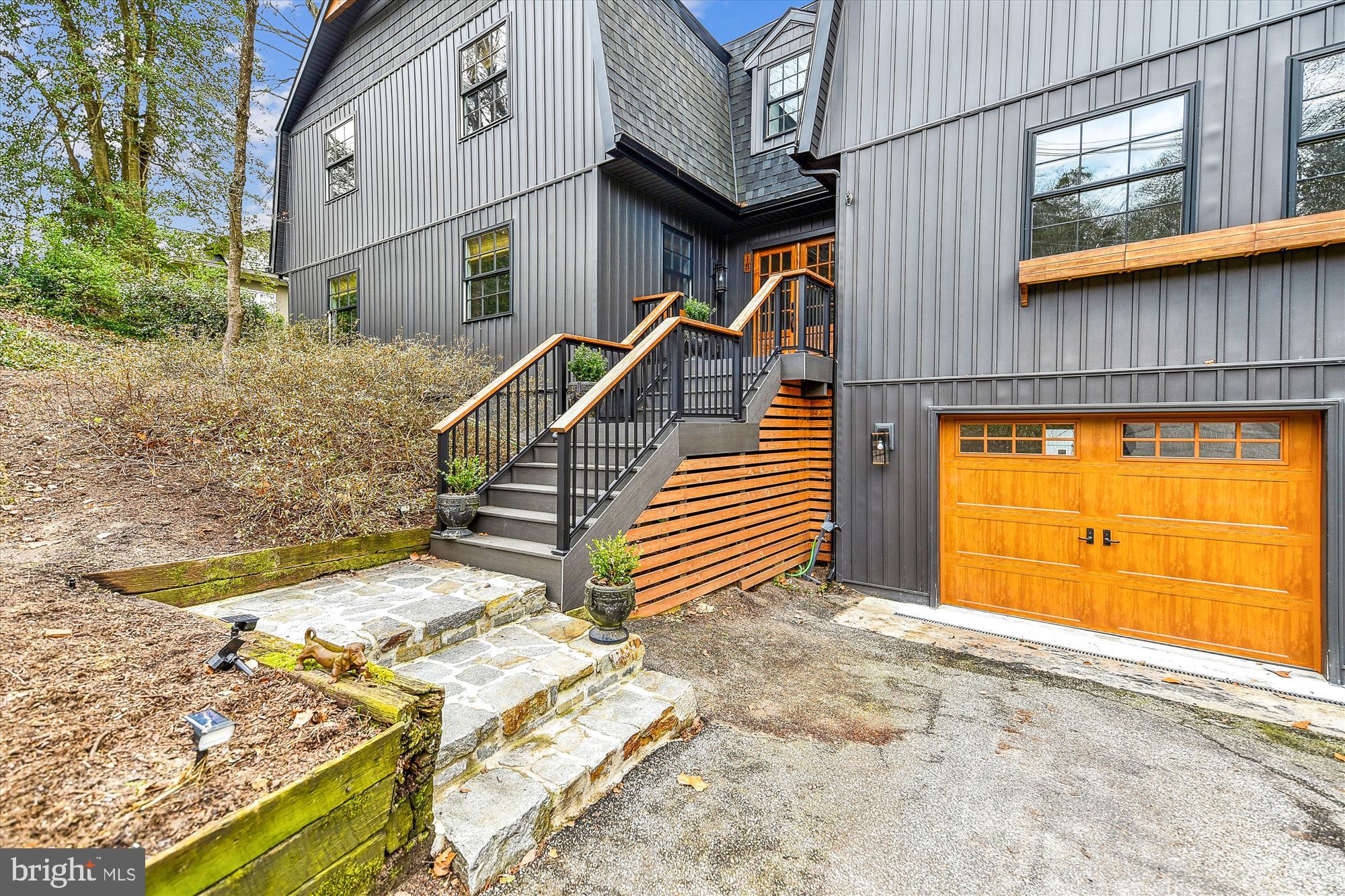 ROUND BAY - Residential