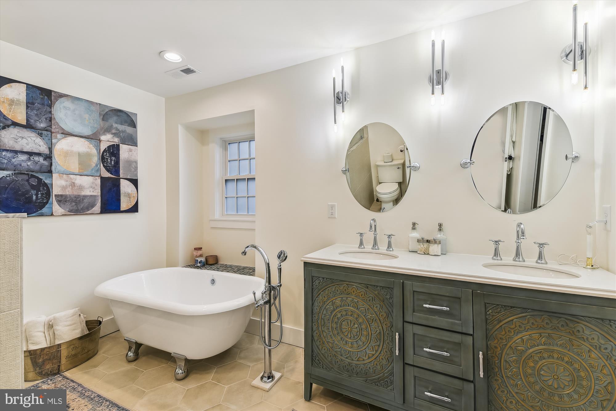 ROUND BAY - Residential