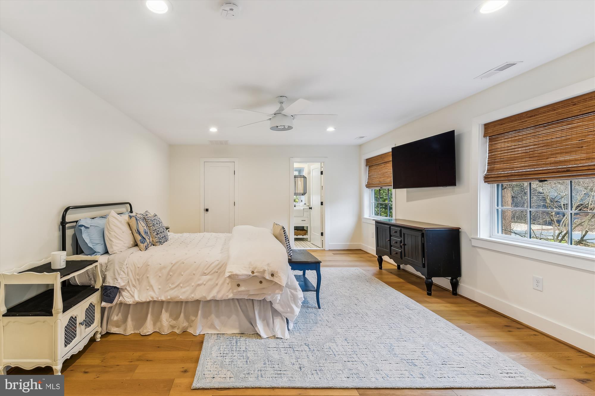 ROUND BAY - Residential