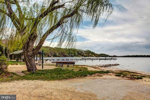 ROUND BAY - Residential