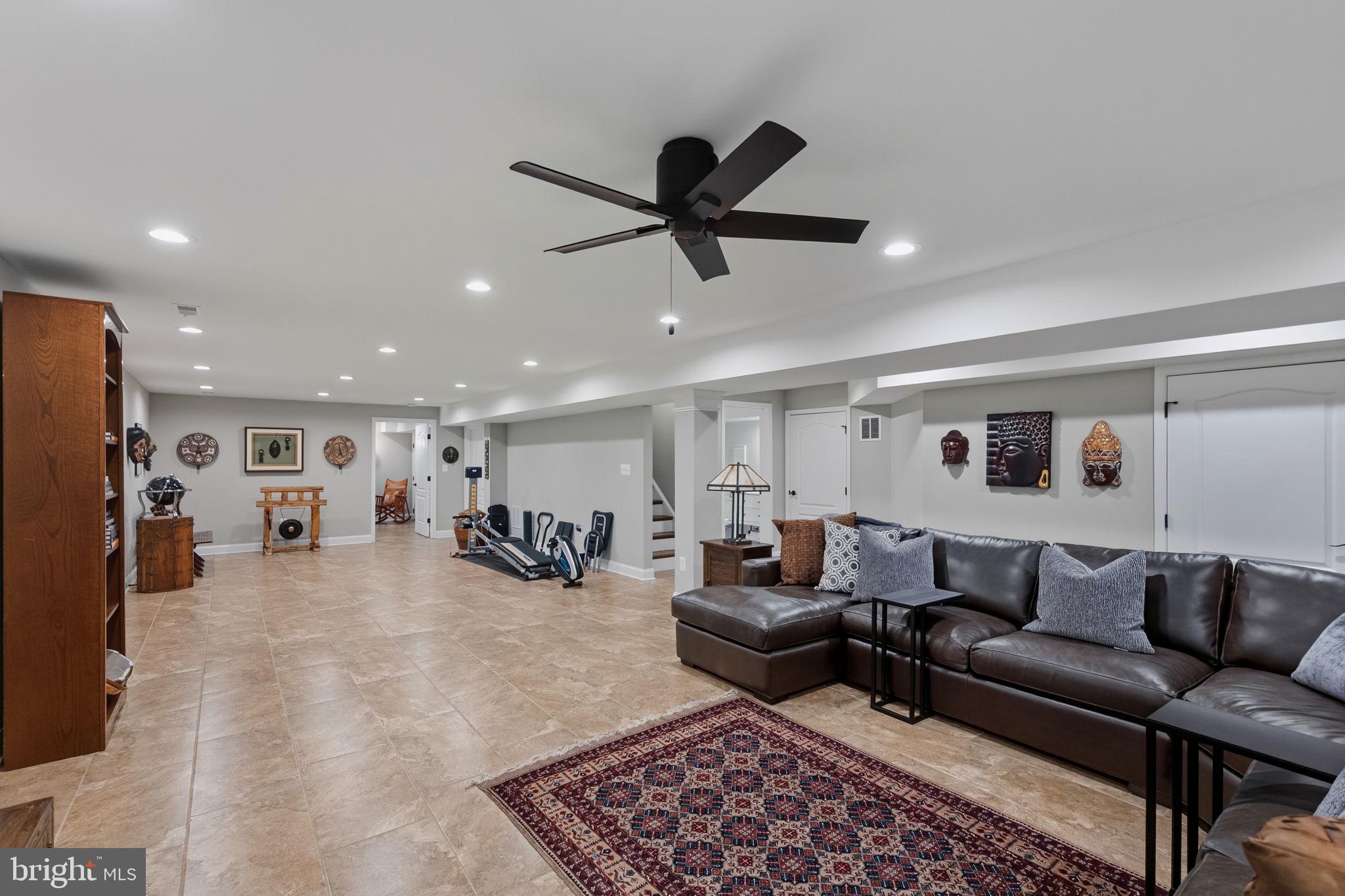 WORMANS MILL - Residential