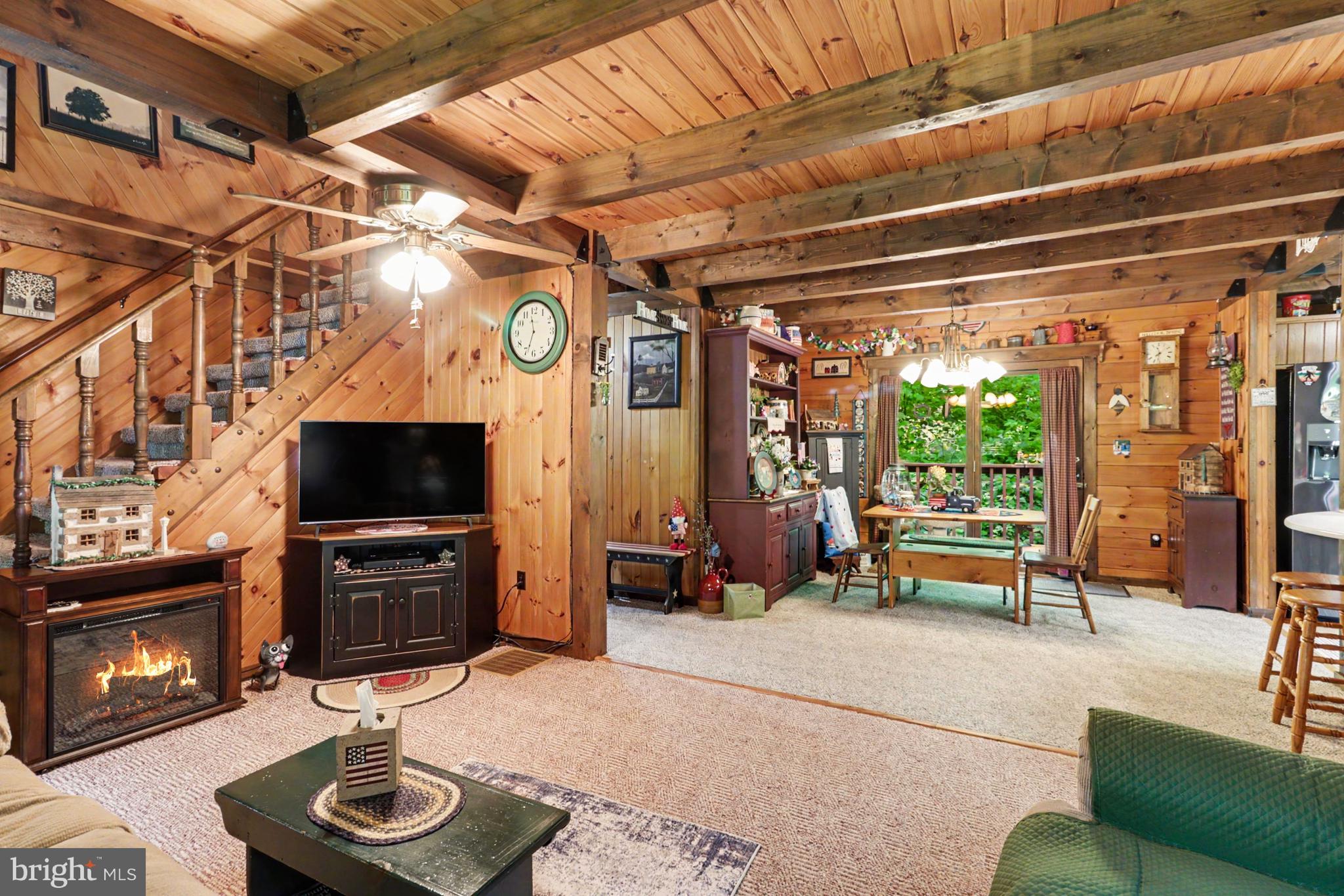 1016 FLINT HOLLOW ROAD