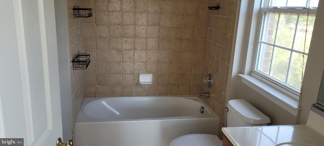 BELMONT LAND BAY - Residential Lease