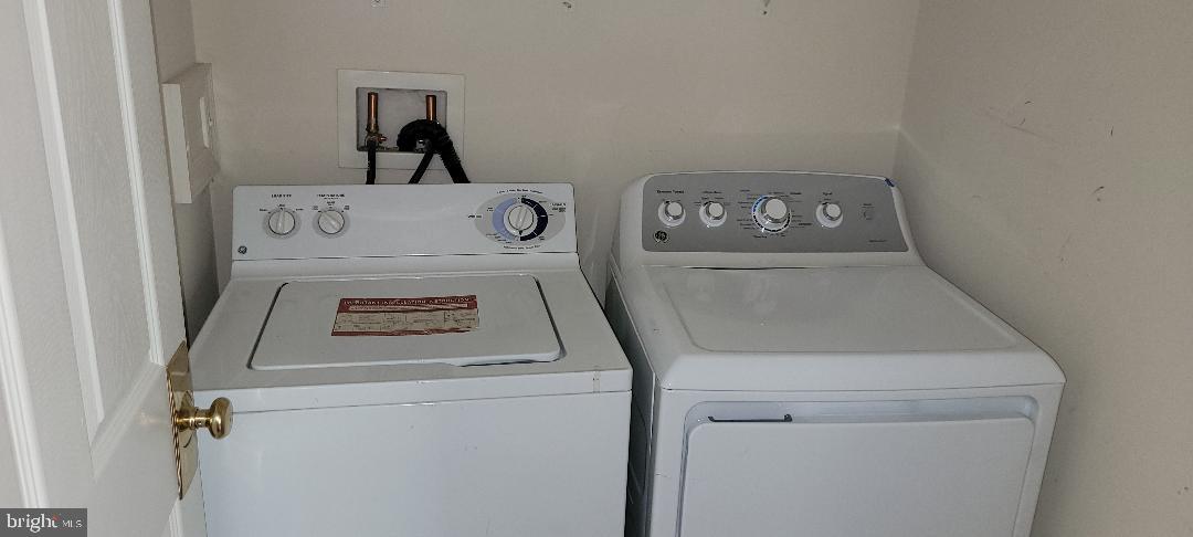 BELMONT LAND BAY - Residential Lease