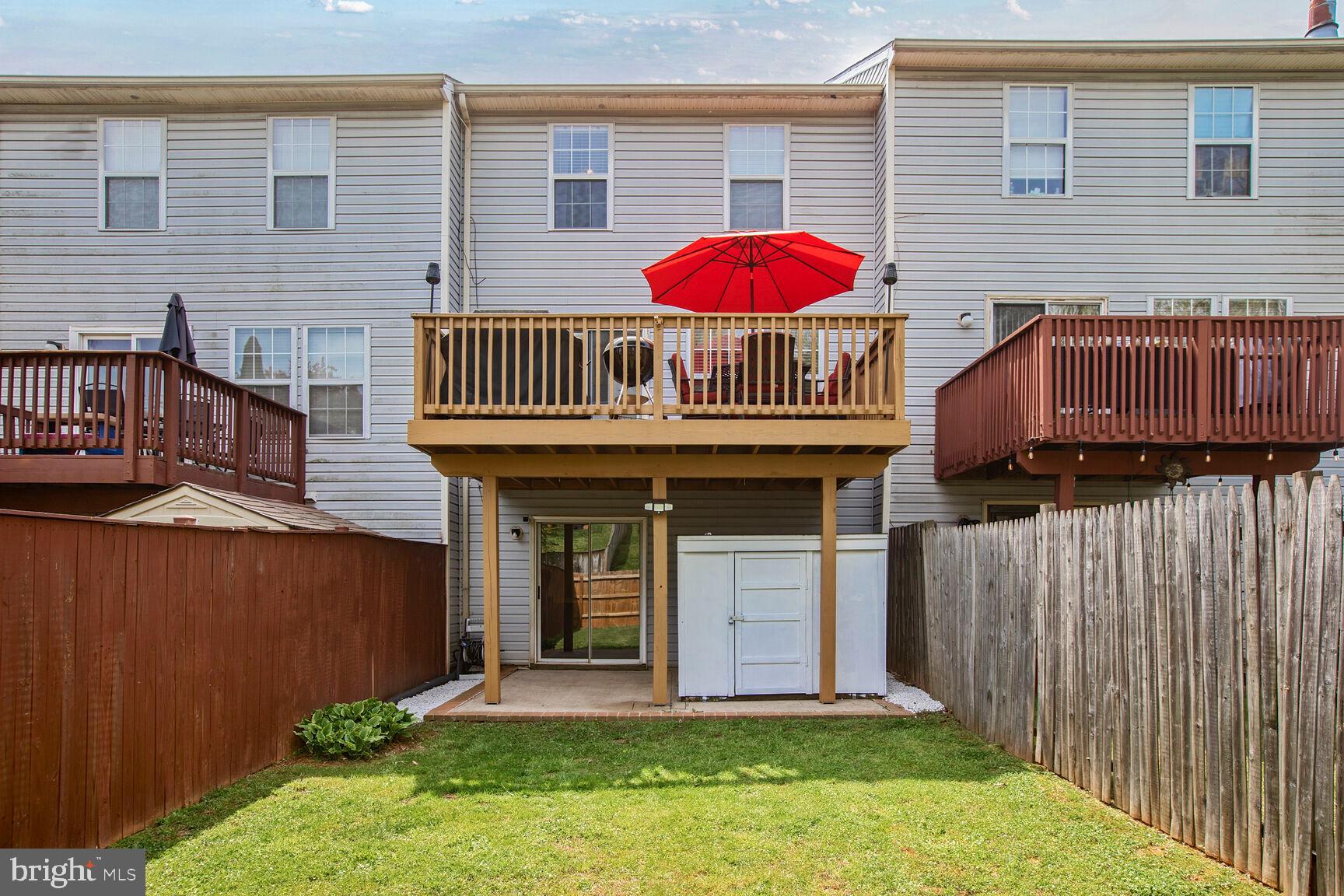 CONSTANT FRIENDSHIP - Residential