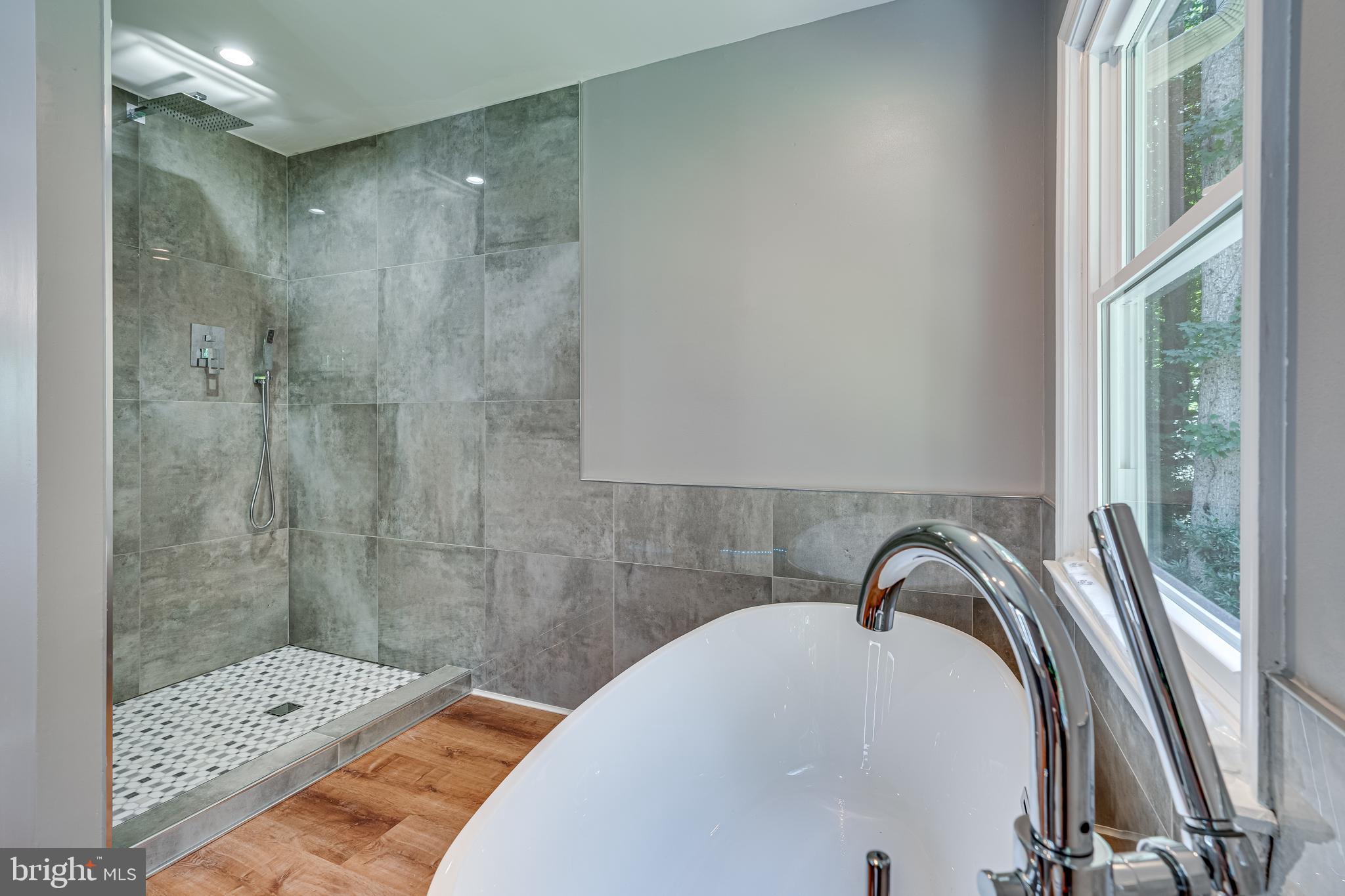 SETTLE WOODS - Residential