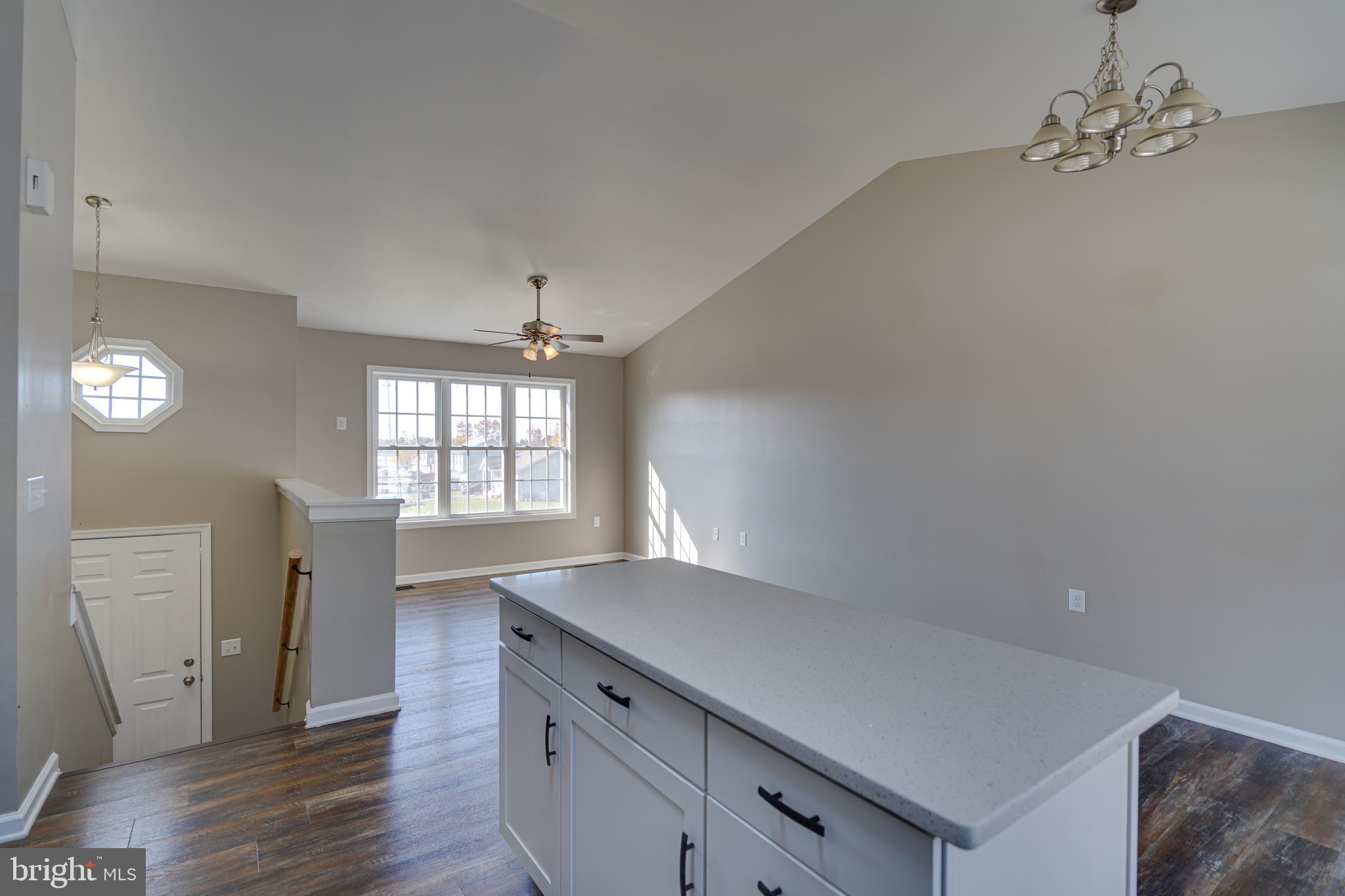 CHESSIE COURT - Residential