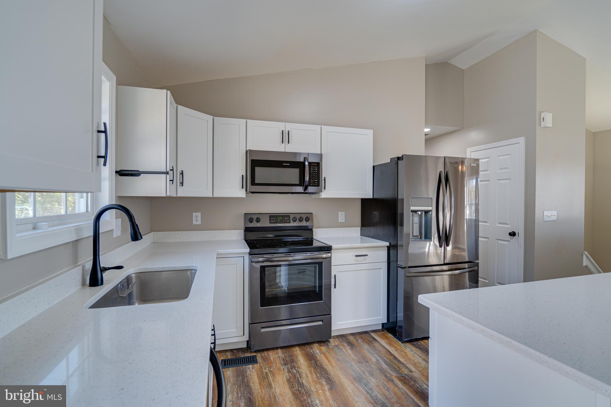 CHESSIE COURT - Residential