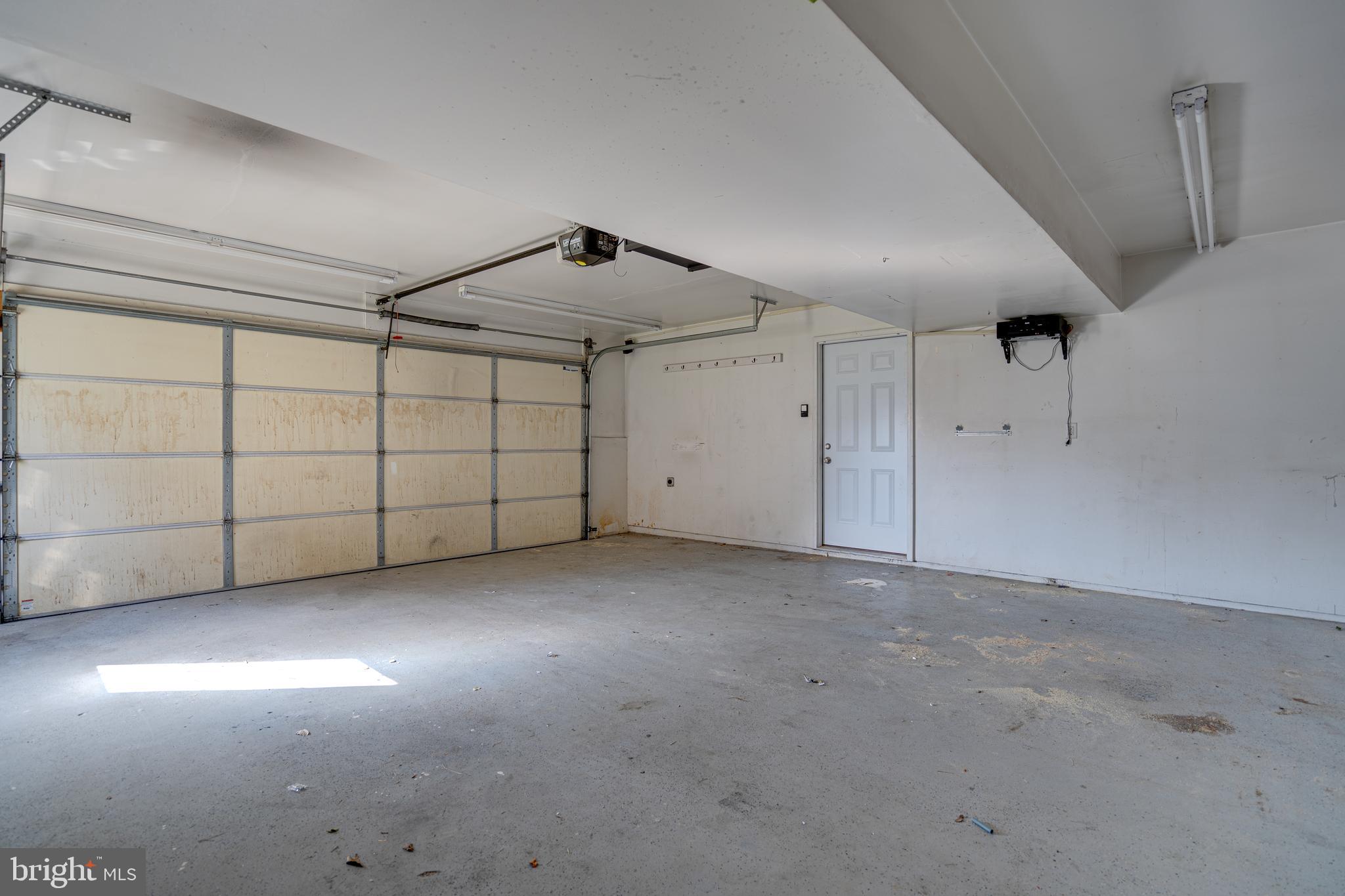 CHESSIE COURT - Residential