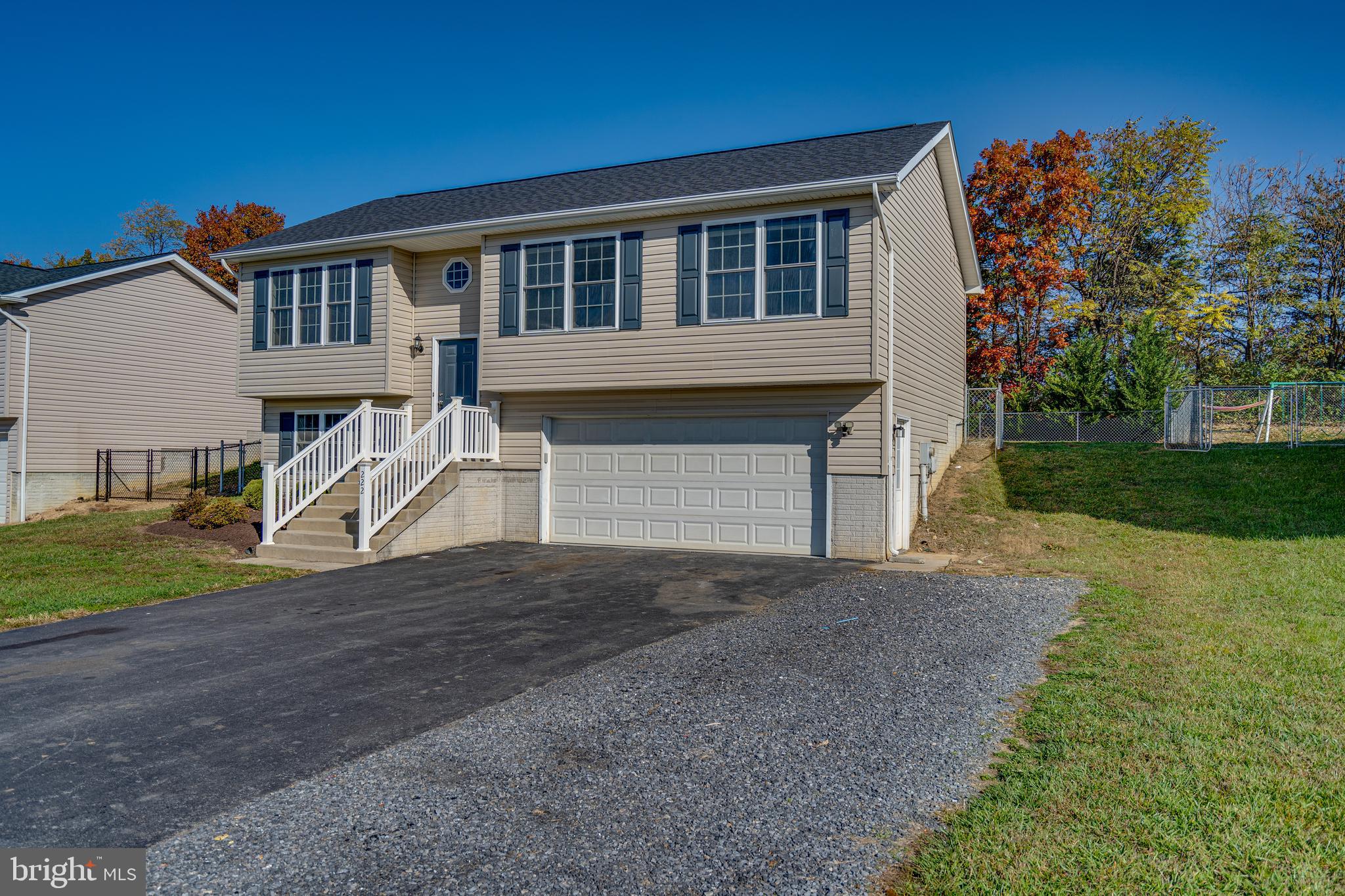 CHESSIE COURT - Residential