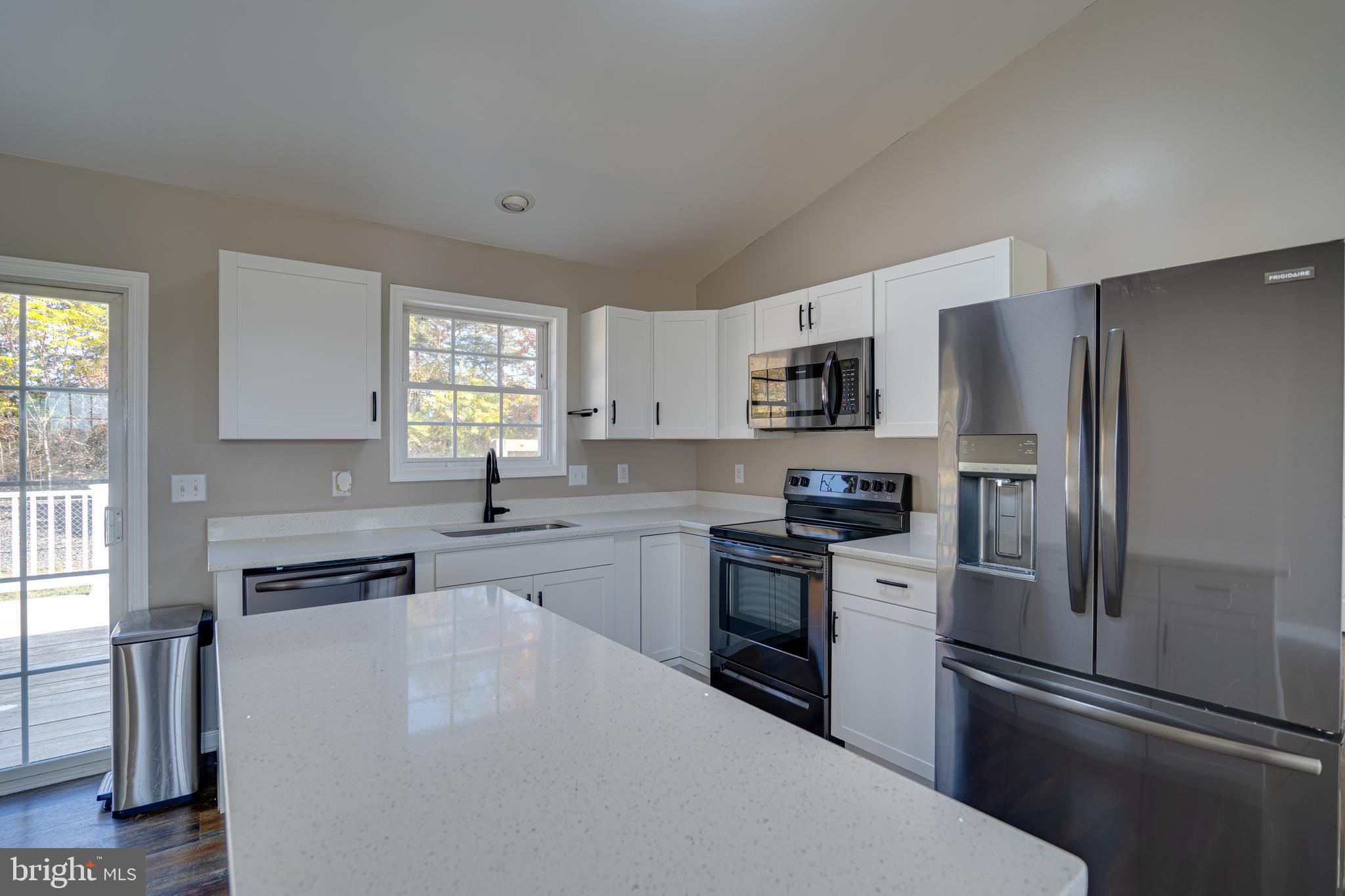 CHESSIE COURT - Residential