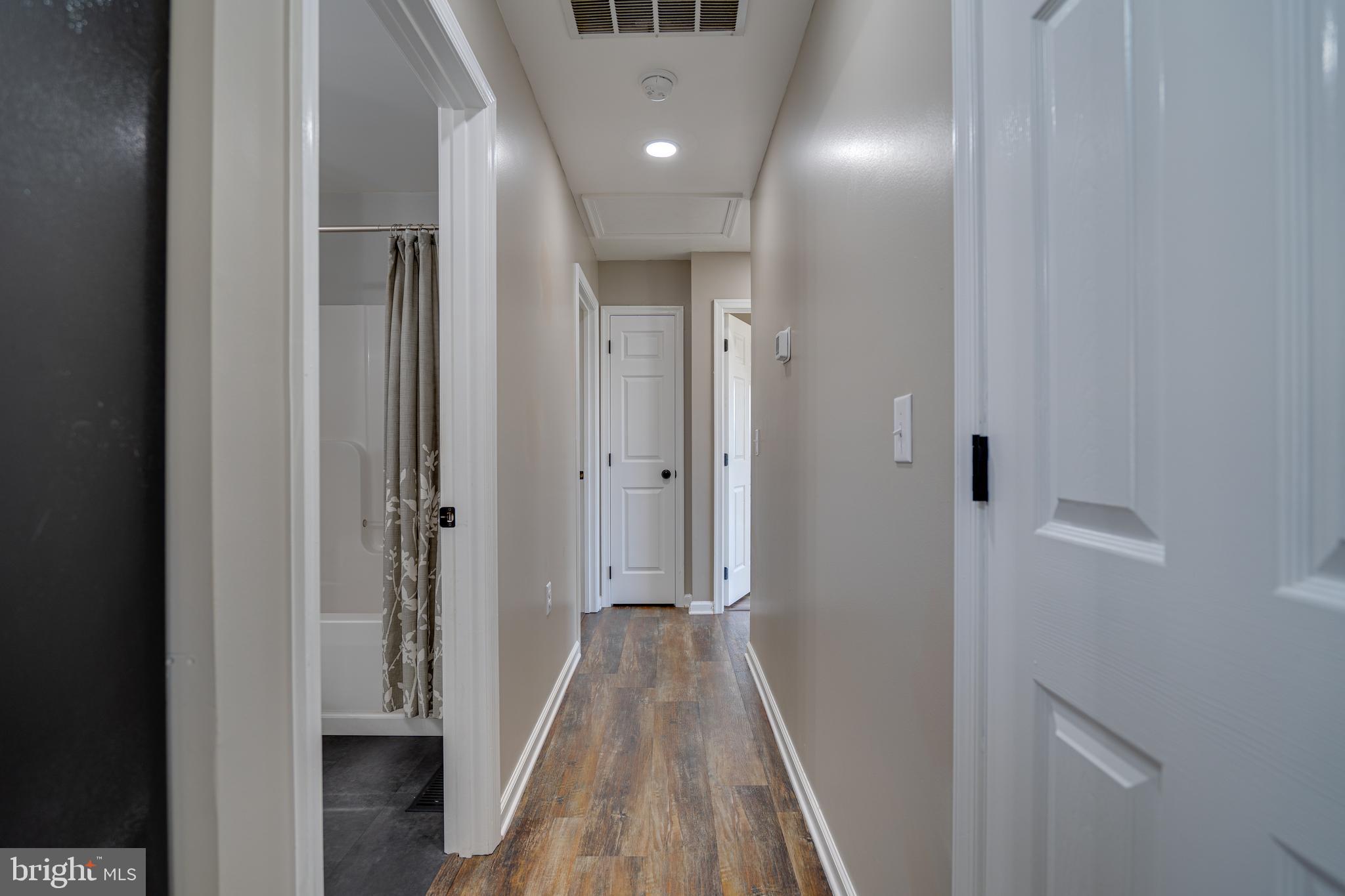 CHESSIE COURT - Residential