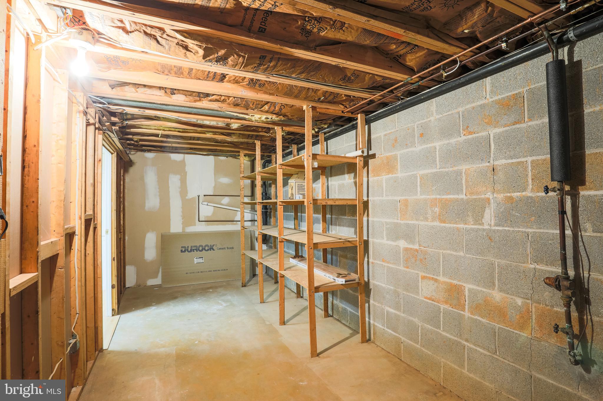 CHIPPENDALE - Residential